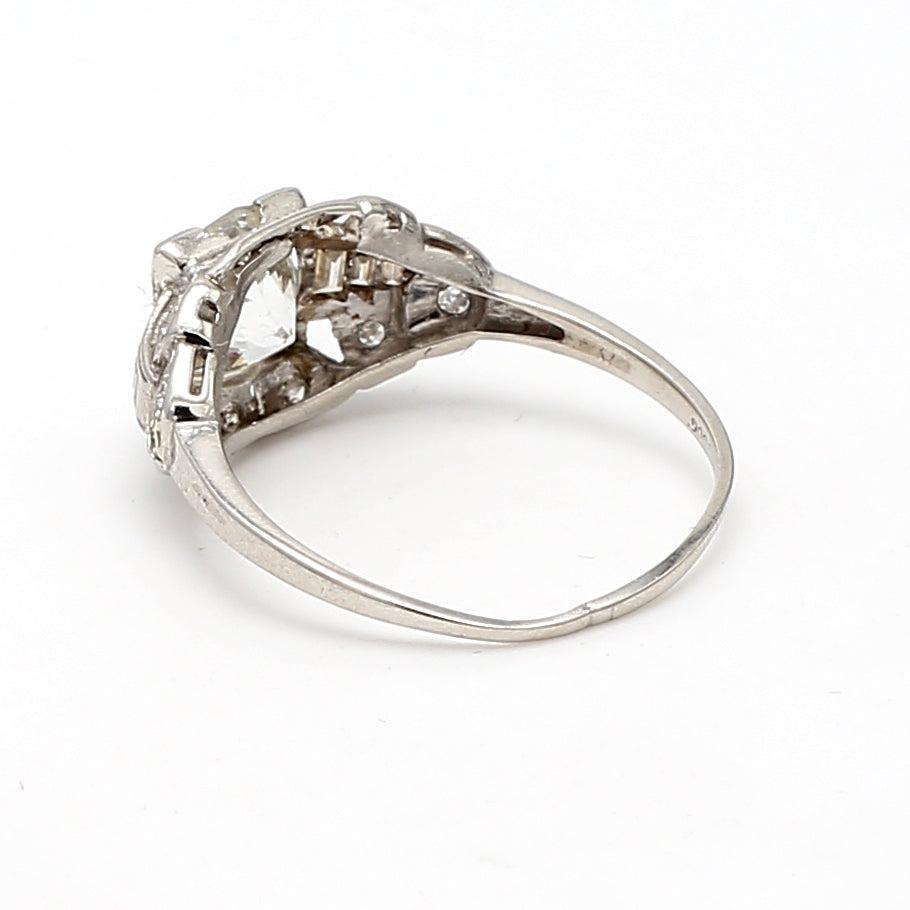 1.94 Carat Circular Brilliant Cut H VS1 Diamond Platinum Engagement Ring For Sale 1