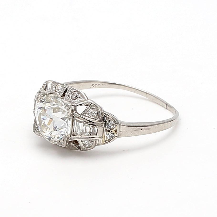 1.94 Carat Circular Brilliant Cut H VS1 Diamond Platinum Engagement Ring For Sale 3