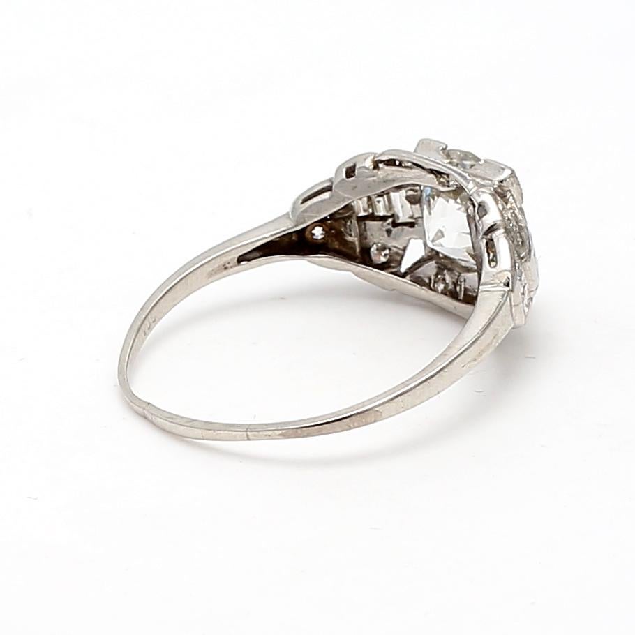 1.94 Carat Circular Brilliant Cut H VS1 Diamond Platinum Engagement Ring For Sale 4