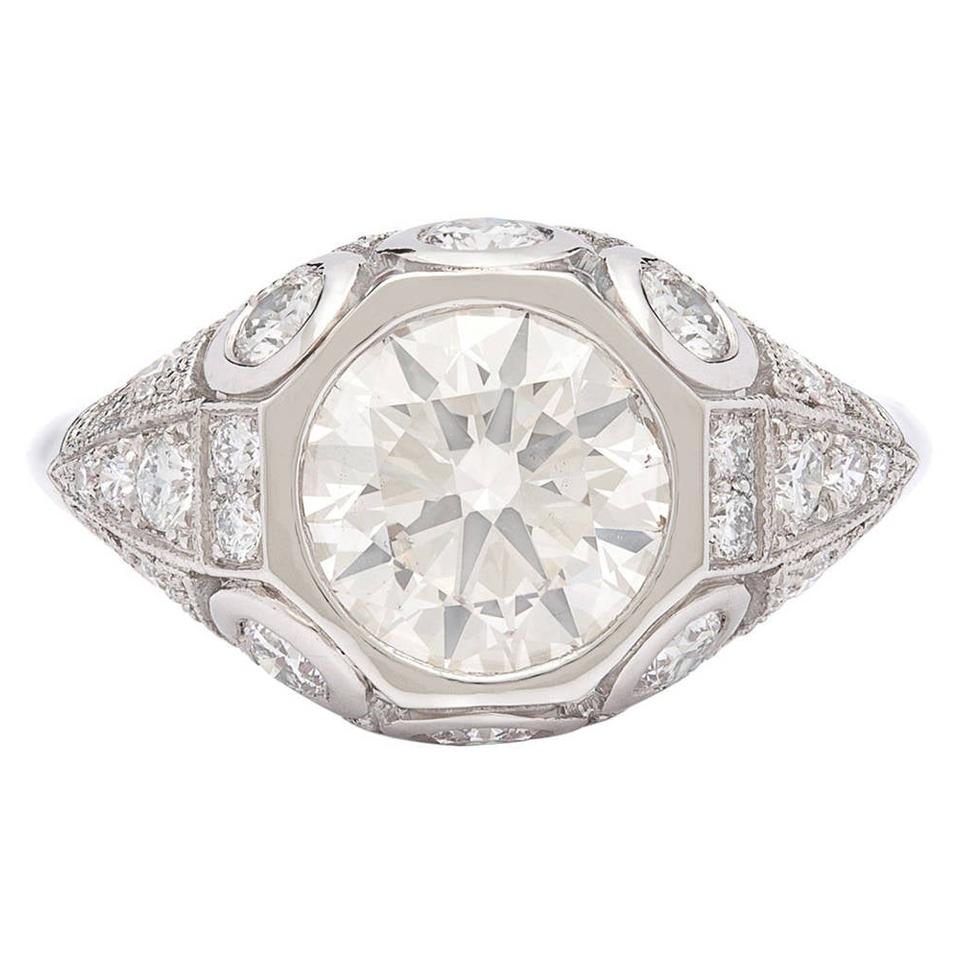 1.94 Carat Diamond Platinum Engagement Ring For Sale