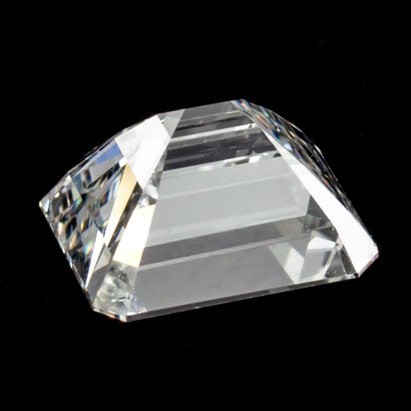 Taille émeraude 1.94 Carat Loose E / VS1 Emerald Cut Diamond GIA Certified en vente