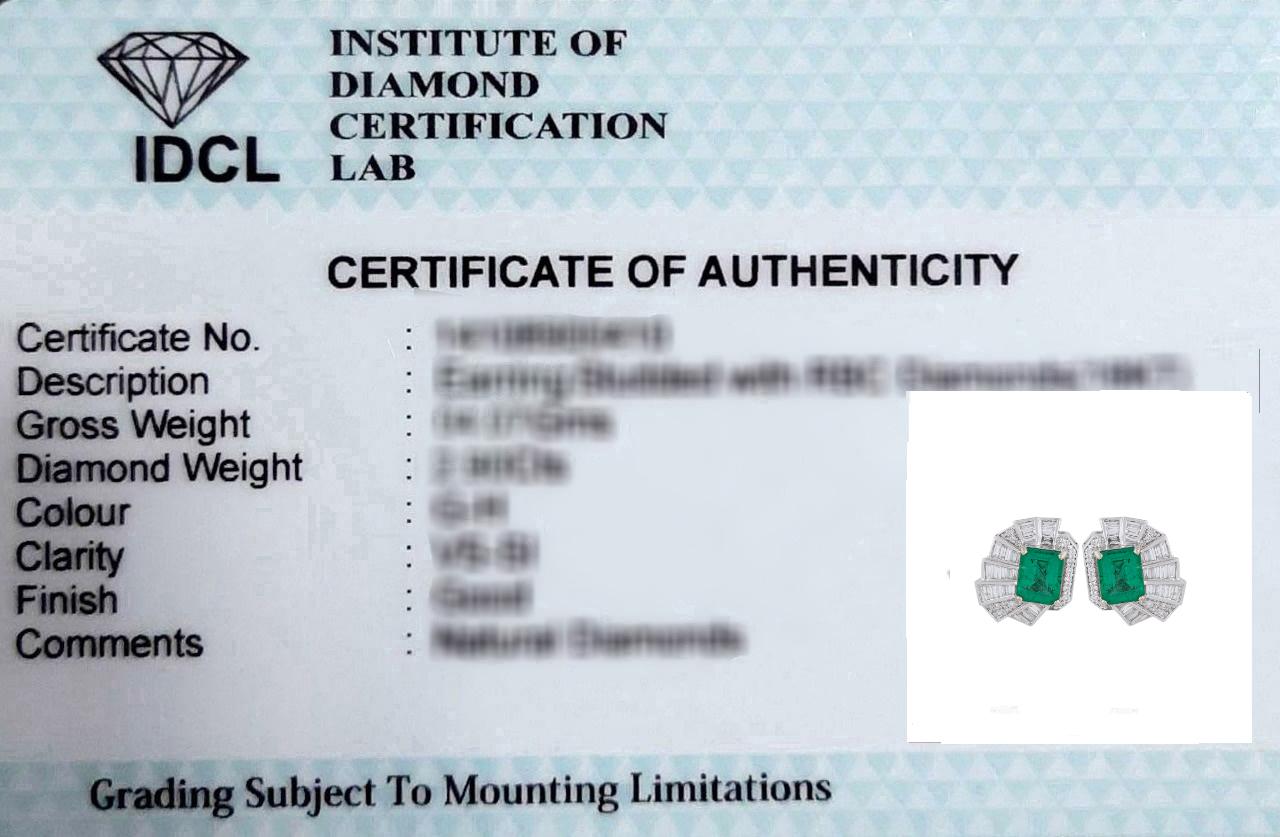 1,94 Karat Natürlicher Smaragd Baguette Diamant 14 Karat Weißgold Ohrstecker im Angebot 2