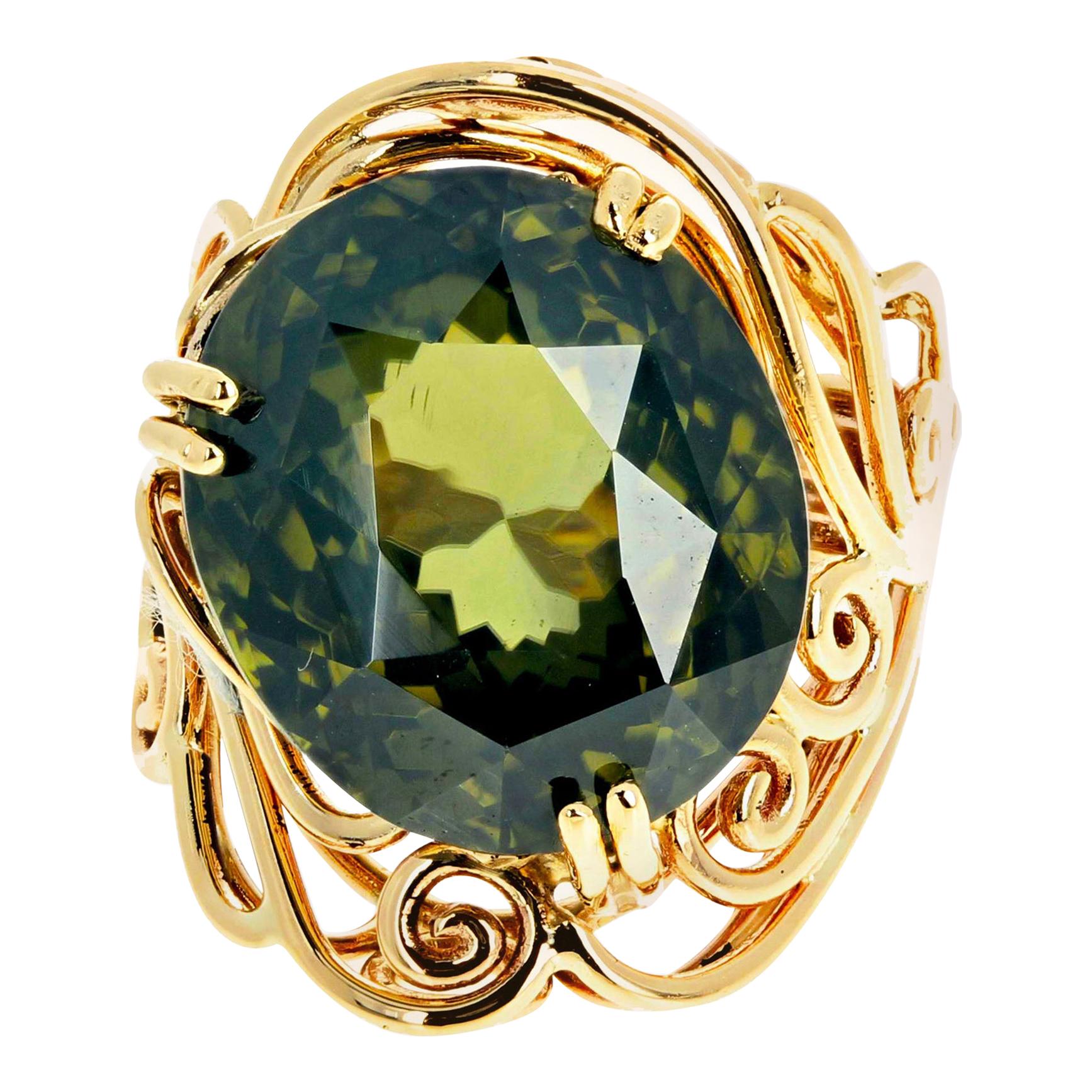 AJD Rare ENORMOUS Gemstone 19.4 Ct Natural Green Zircon Yellow Gold Ring For Sale
