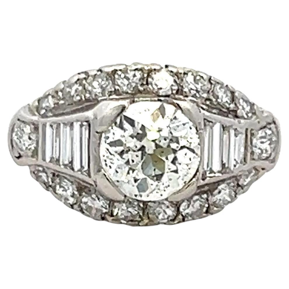 Bague Art déco de 1,94 carat de forme européenne ancienne, ronde et baguette 14 carats