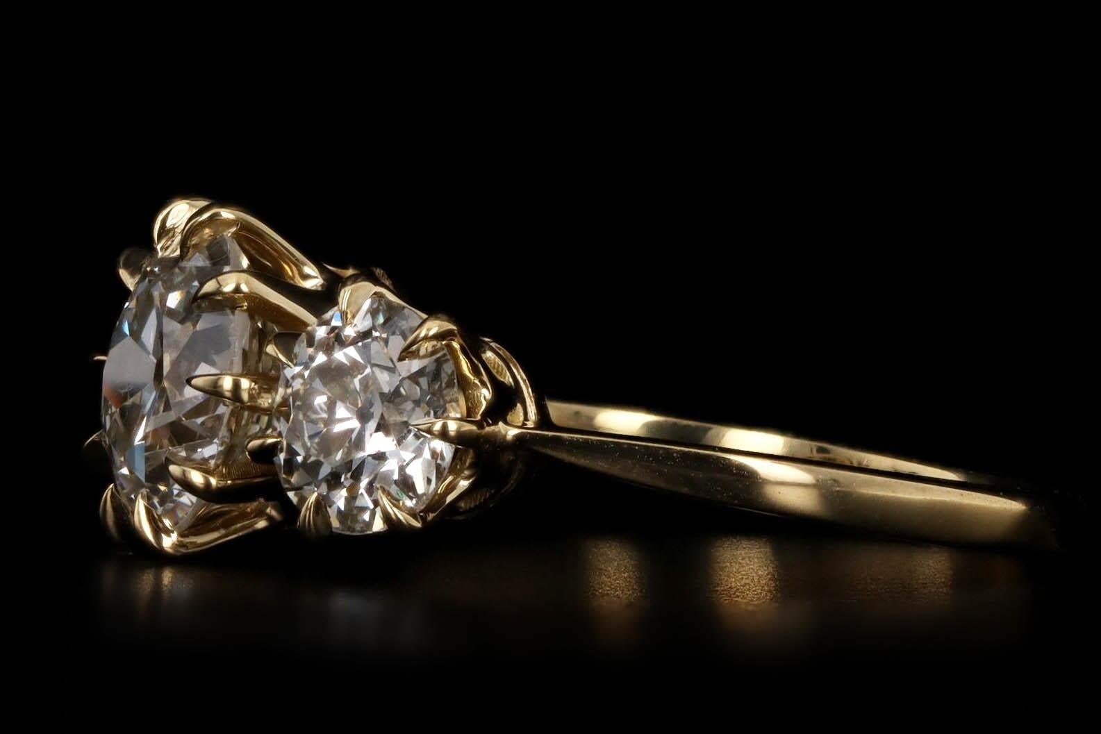 Victorien Bague de fiançailles d'inspiration victorienne à trois pierres avec diamant européen ancien de 1,94 carat en vente