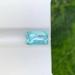 1.94 Karat Aquamarin Stone Custom Präzisionsschliff Natürlicher afrikanischer Edelstein