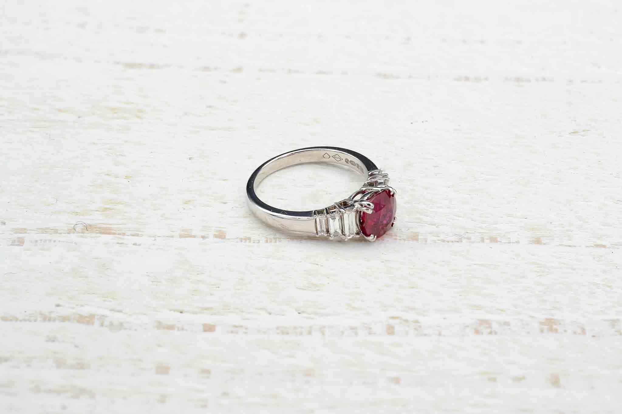 Oval Cut 1.94 carats ruby and diamonds ring For Sale