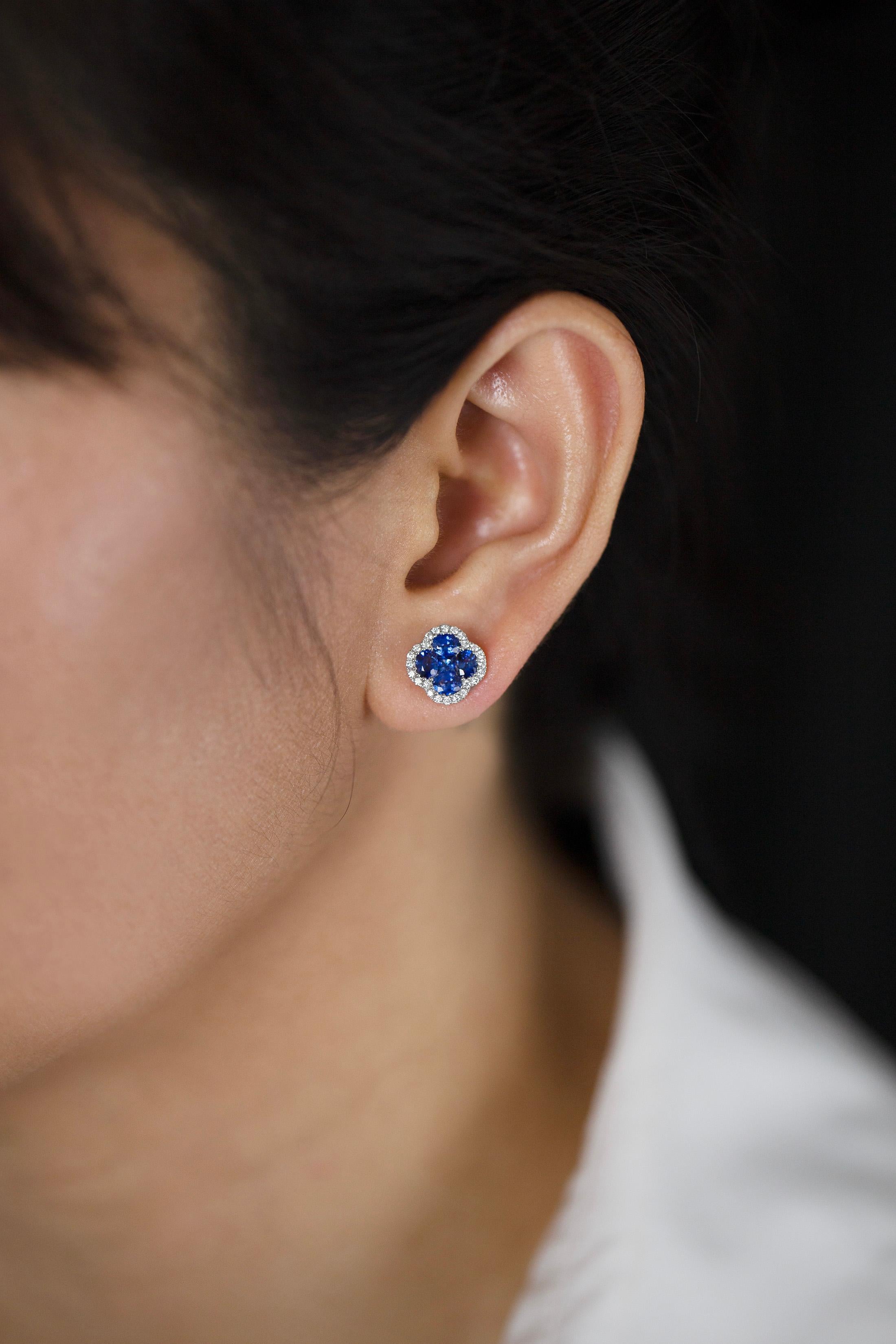 Women's 1.94 Carats Total Mixed Shape Blue Sapphire & Round Diamond Halo Stud Earrings For Sale