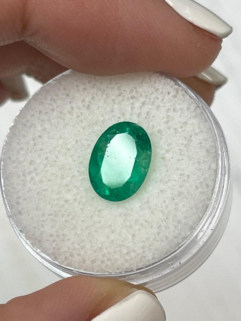 1.94 Ct 10x7.5 Grüner kolumbianischer ovaler Smaragd Loser Edelstein (Ovalschliff) im Angebot