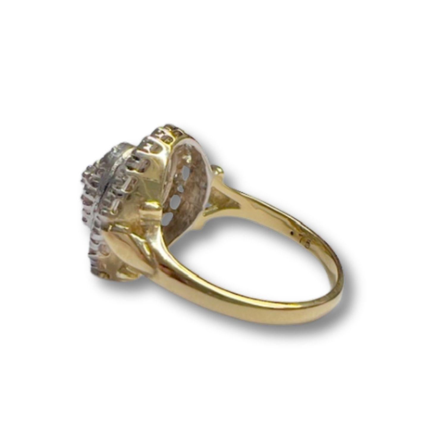 1940-1945 Art Deco Style Diamonds and Sapphire Yellow Gold and Platinum Ring In Good Condition In MADRID, ES