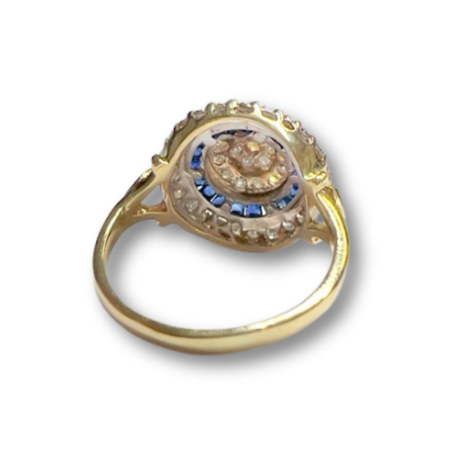 1940-1945 Art Deco Style Diamonds and Sapphire Yellow Gold and Platinum Ring 1