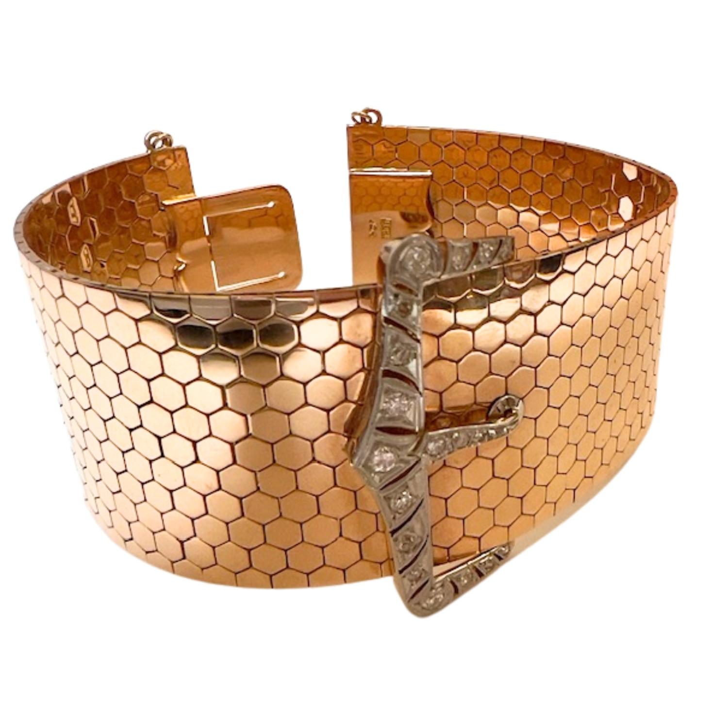 1940 - 1945 Retro 87.20 g  Diamond Gold Bracelet In Good Condition For Sale In MADRID, ES