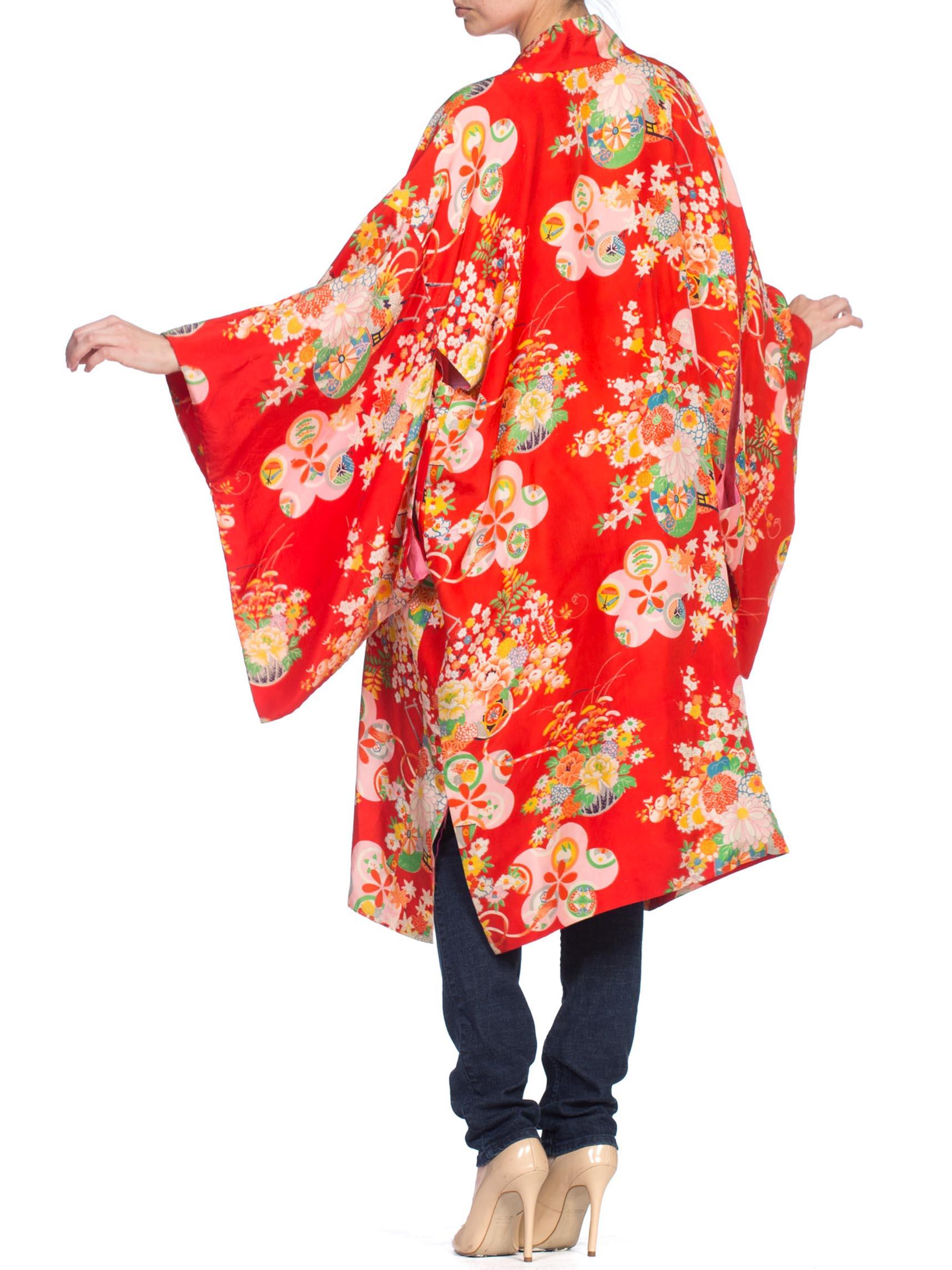 Red 1940'S  Japanese Asian Floral Silk Kimono