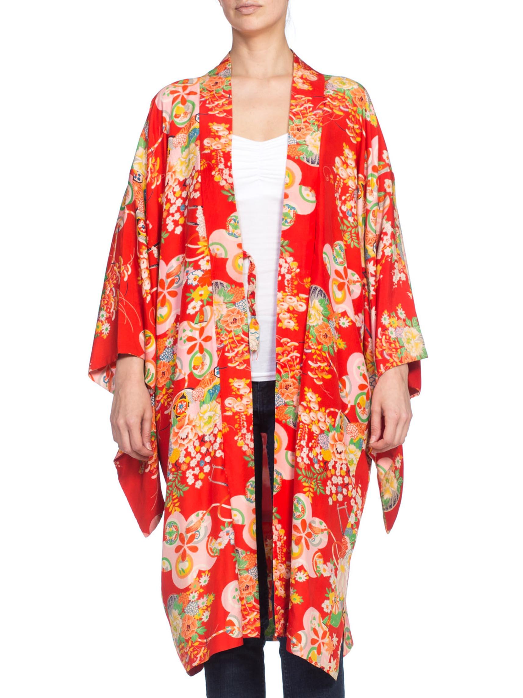 1940'S  Japanese Asian Floral Silk Kimono 1