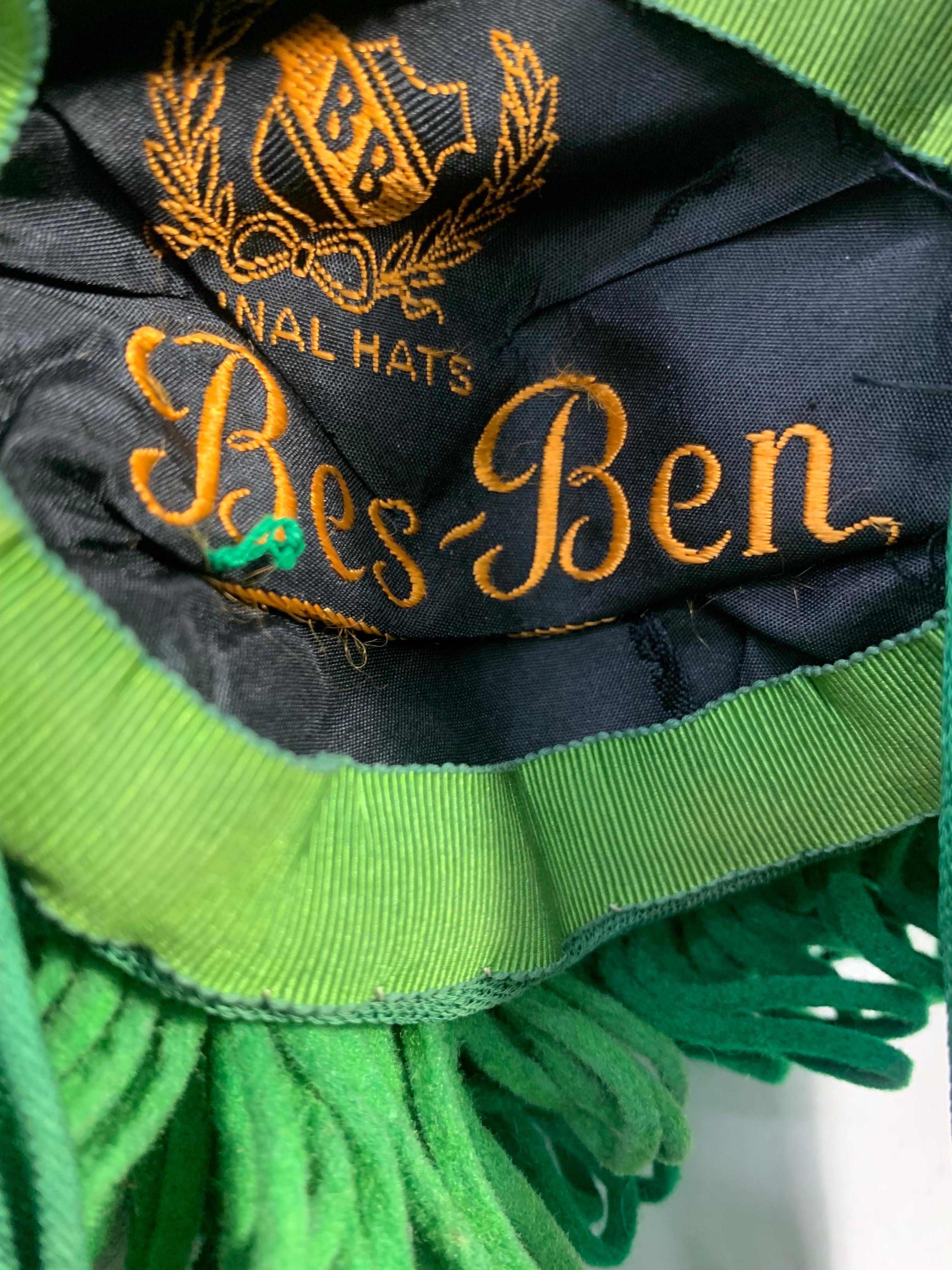 1940 Bes-Ben Kelly Green Tilt Hat w Wide Back Band & Loopy Flourish en vente 6