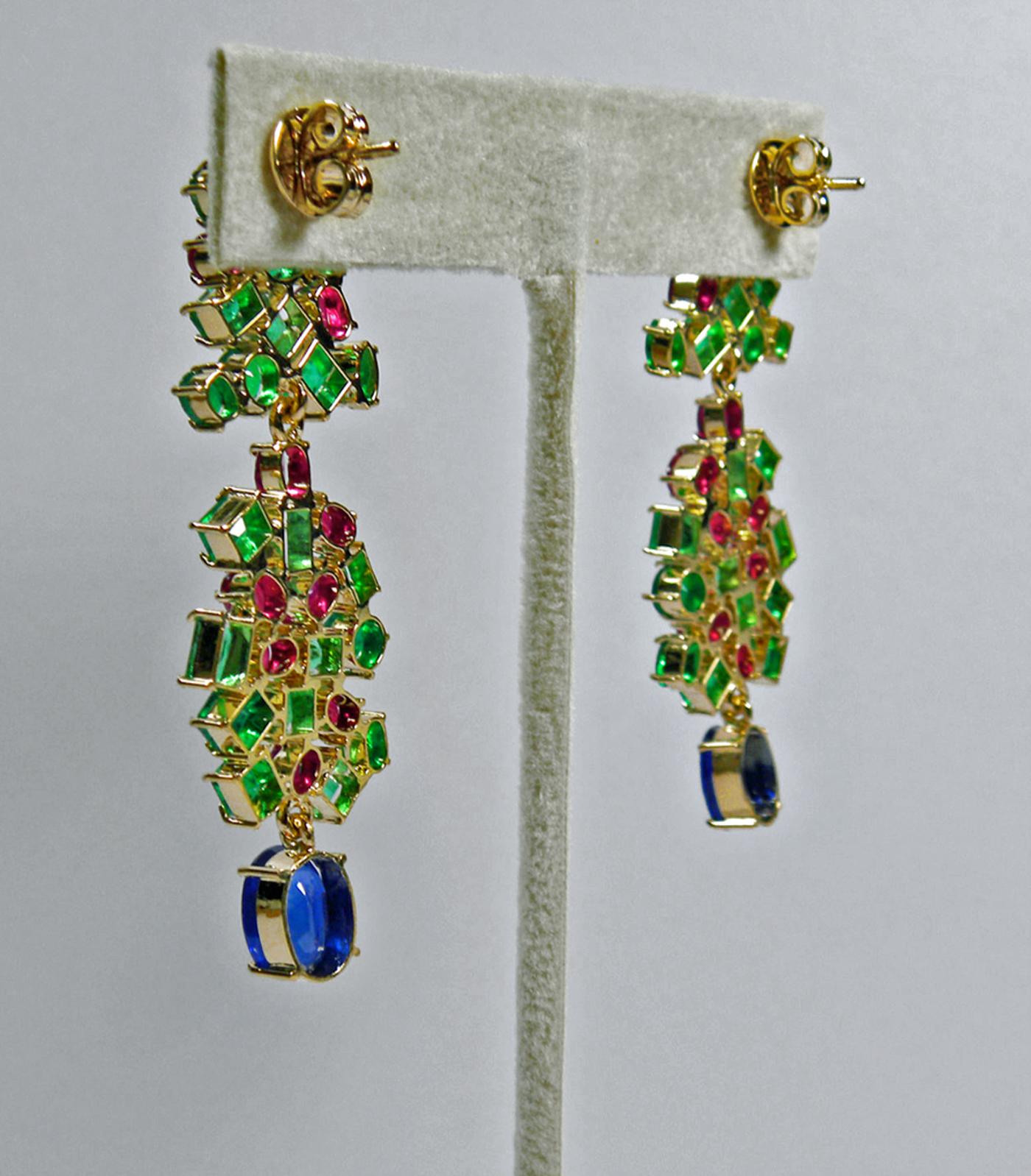 19.36 Carat Sapphire, Emerald, Ruby Chandeliers Earrings One of a Kind For Sale 1