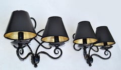 Französische 2 schmiedeeiserne Wandleuchter, schwarz glänzend, Art déco, 1940er Jahre, Paar