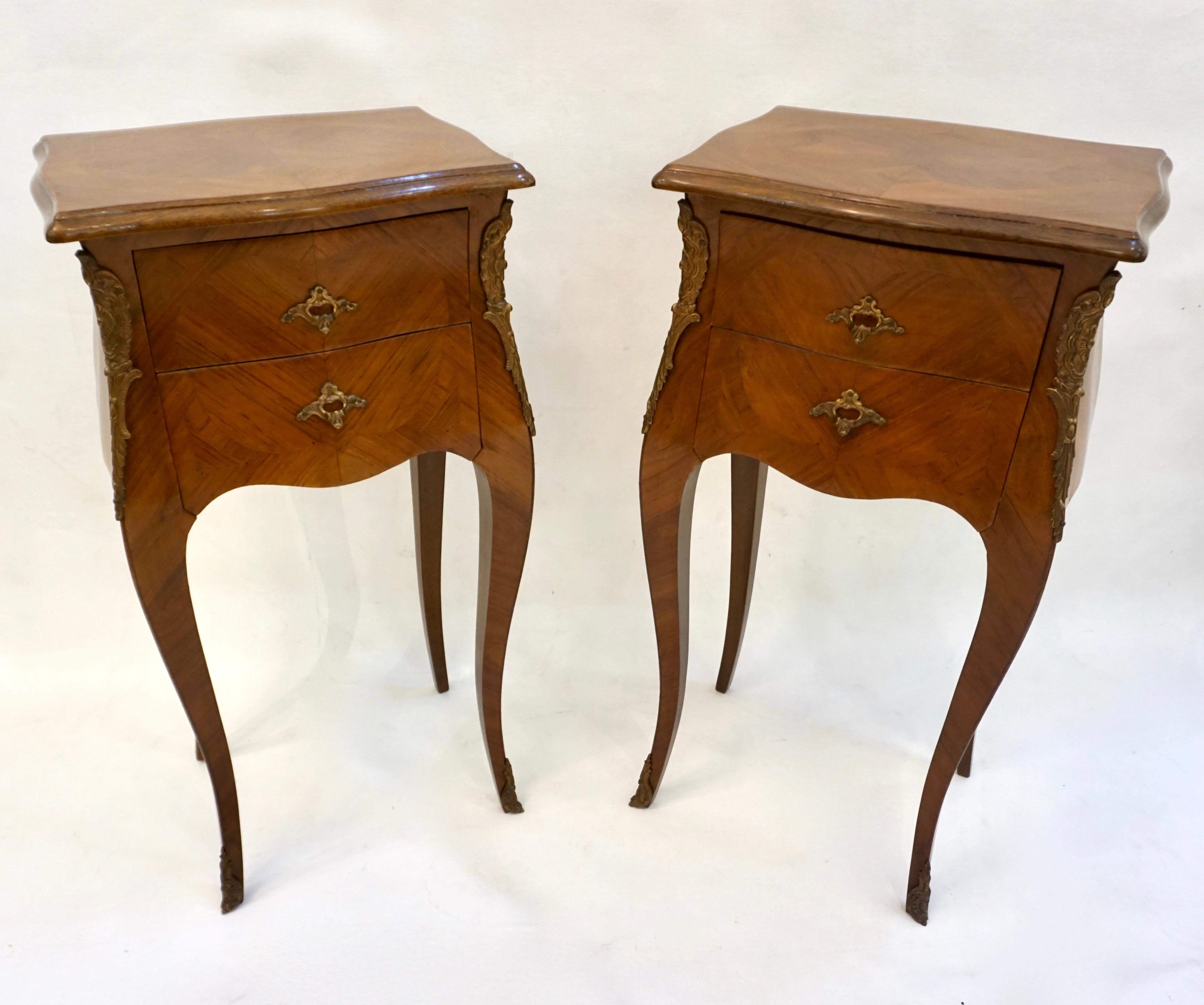 1940 French Louis XV Revival Pair of Inlaid Rosewood Walnut 2-Drawer Side Tables 9