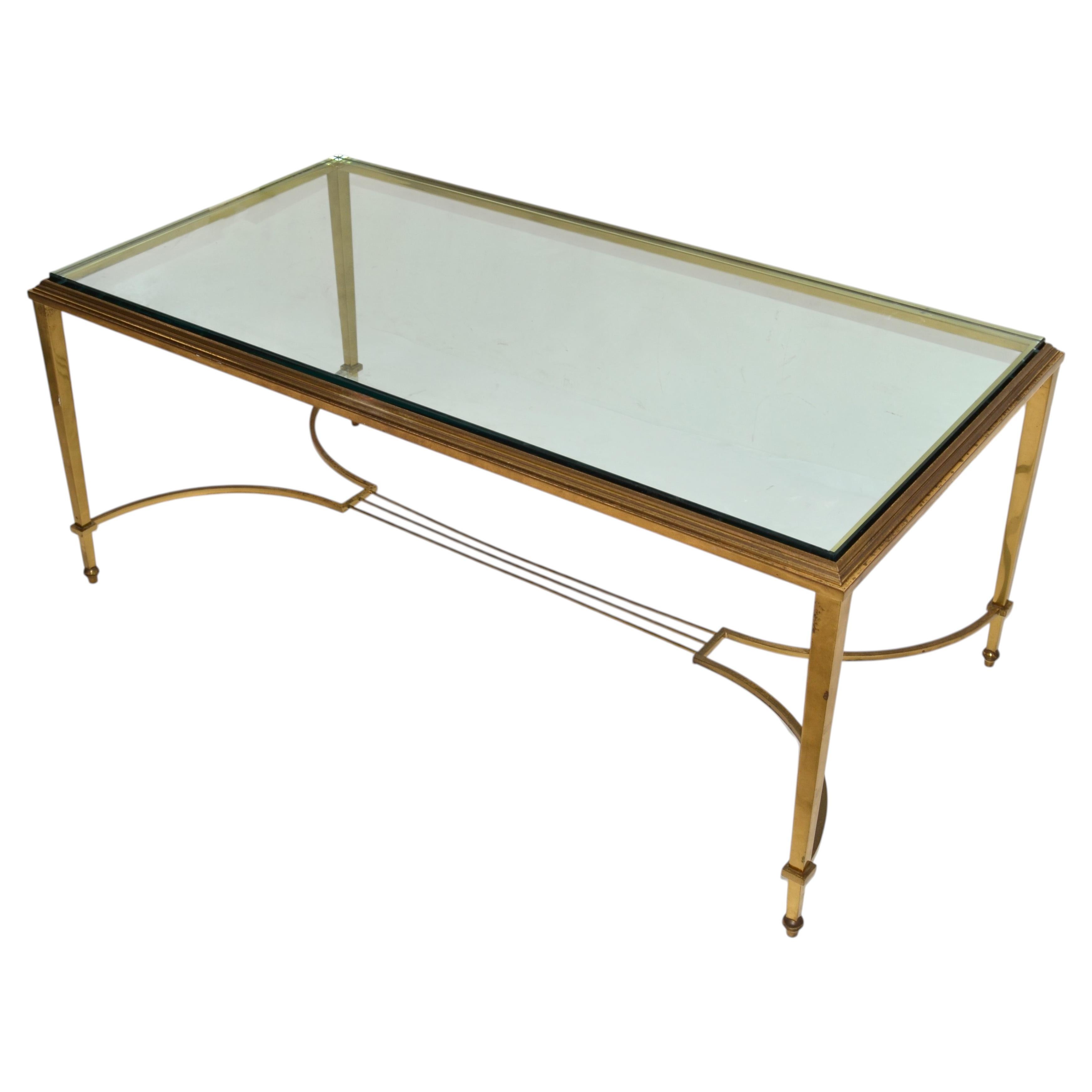 1940 Français Maison Jansen Table basse néoclassique en bronze massif patiné et verre