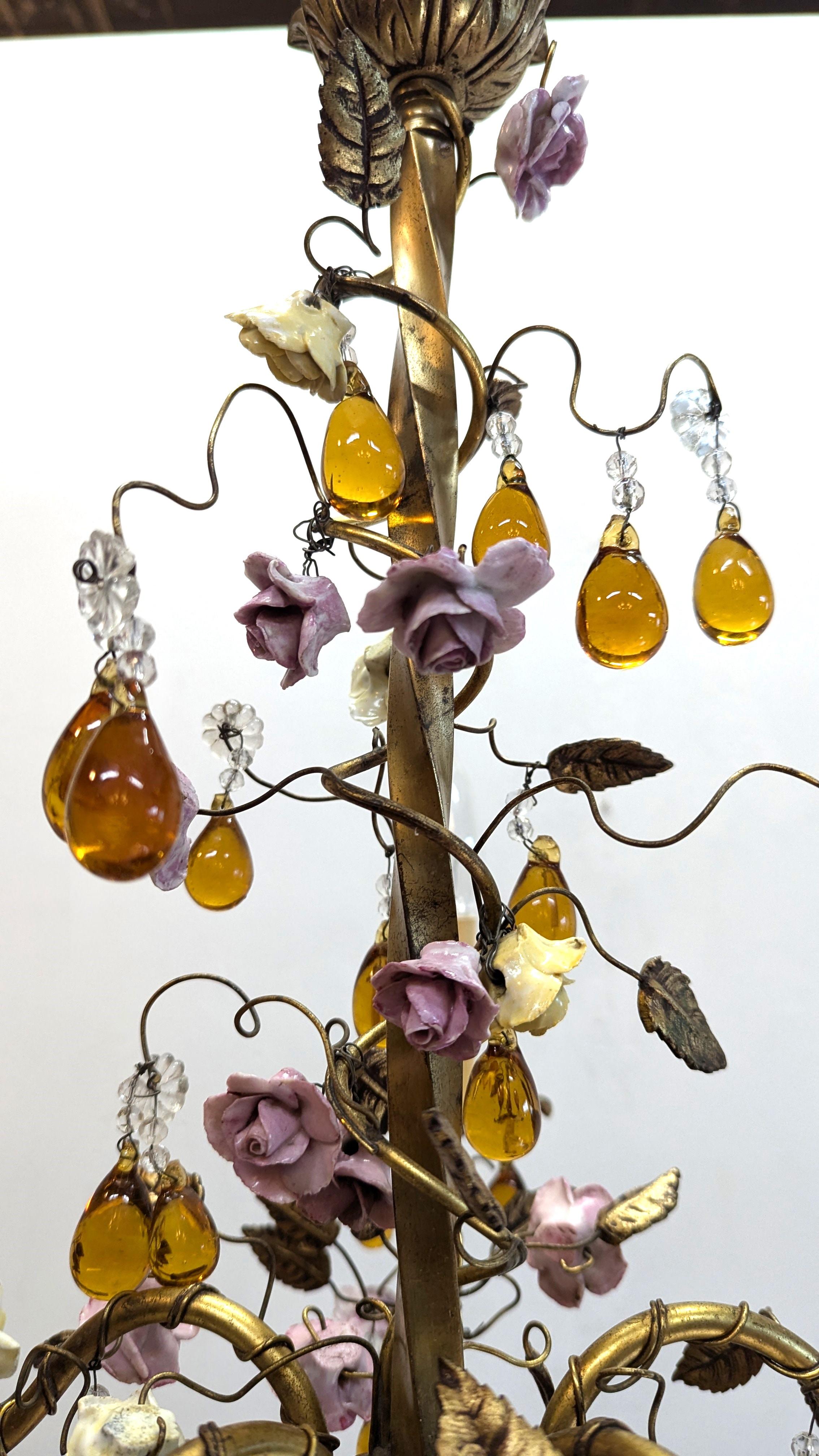 Hollywood Regency 1940 French Tole Bronze with Ceramic Flowers Chandelier For Sale