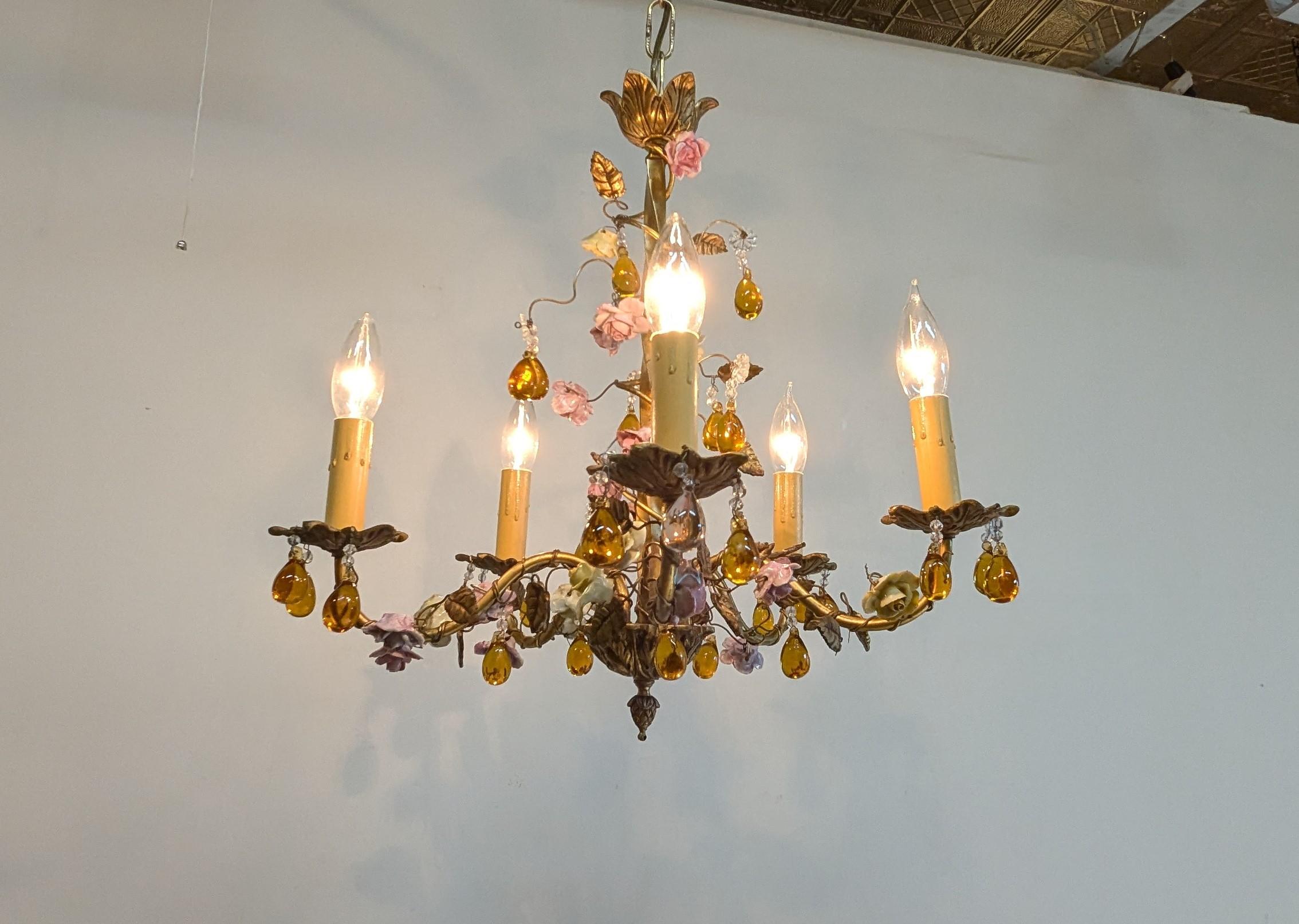 1940 French Tole Bronze with Ceramic Flowers Chandelier For Sale 3