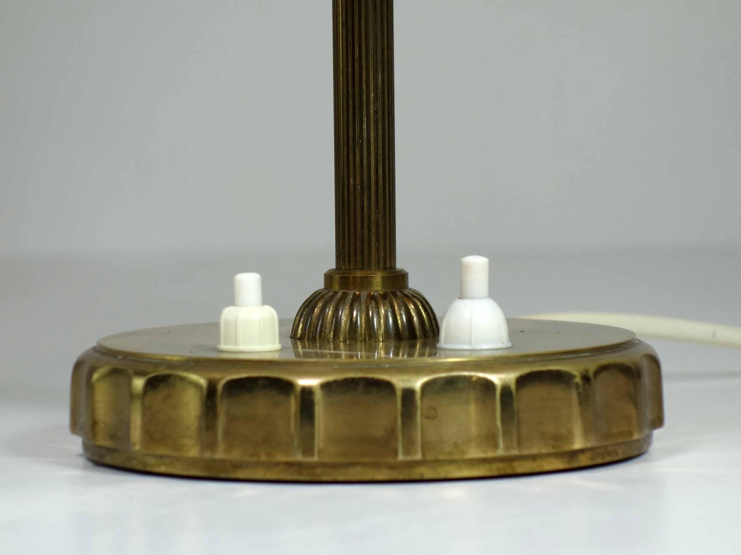 1940 Italienisches Design Serpentina Tischlampe aus Messing _ 2er Set im Angebot 1