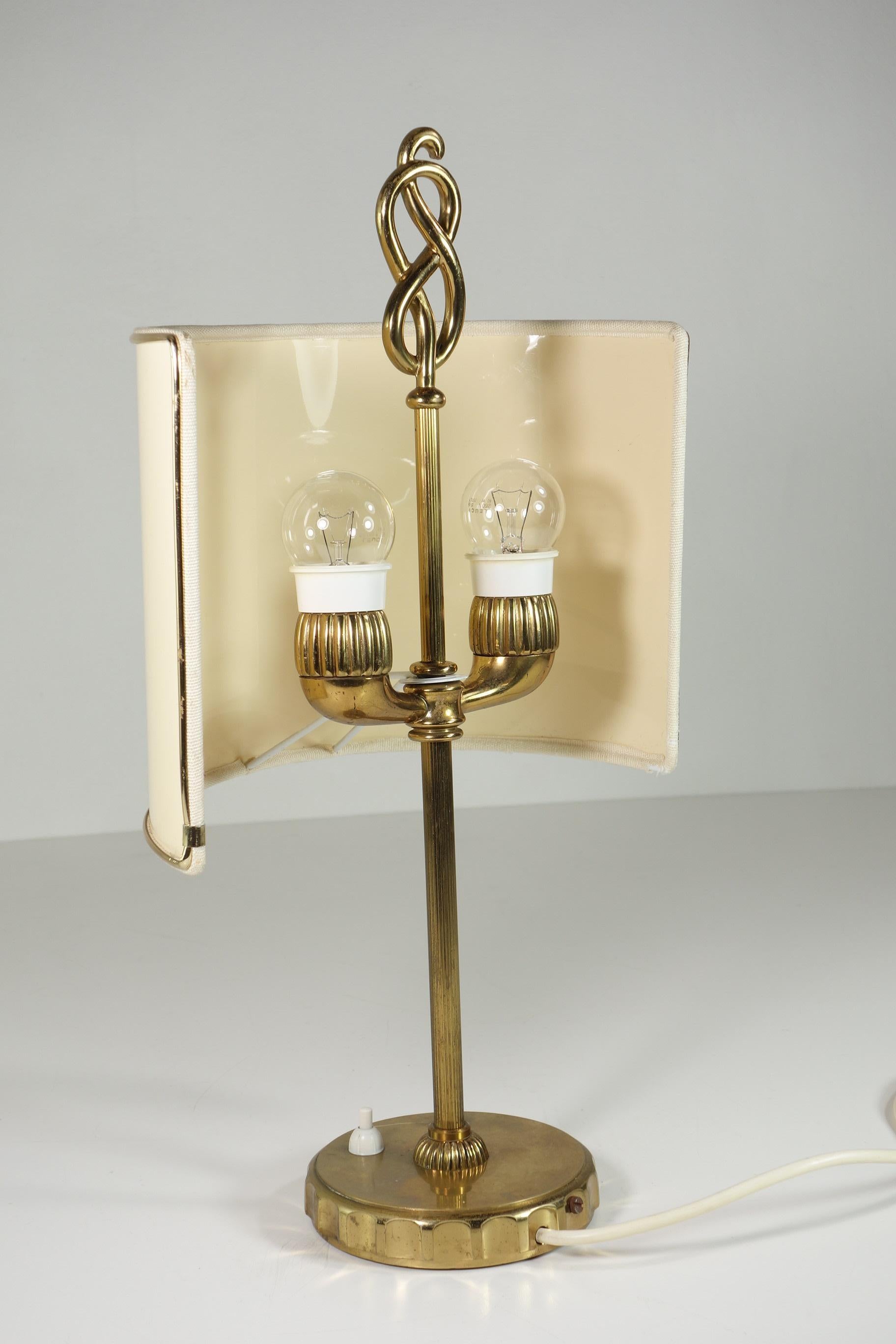 1940 Italienisches Design Serpentina Tischlampe aus Messing _ 2er Set im Angebot 2