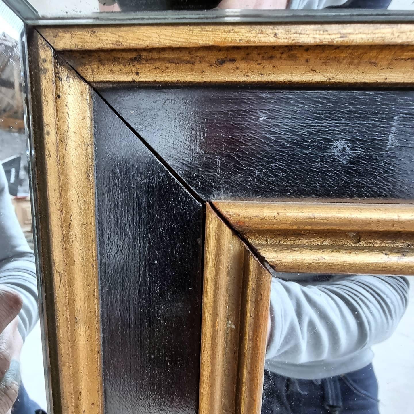 Exceptional 1940 mirror, very large size.
Wooden back
Very good condition.