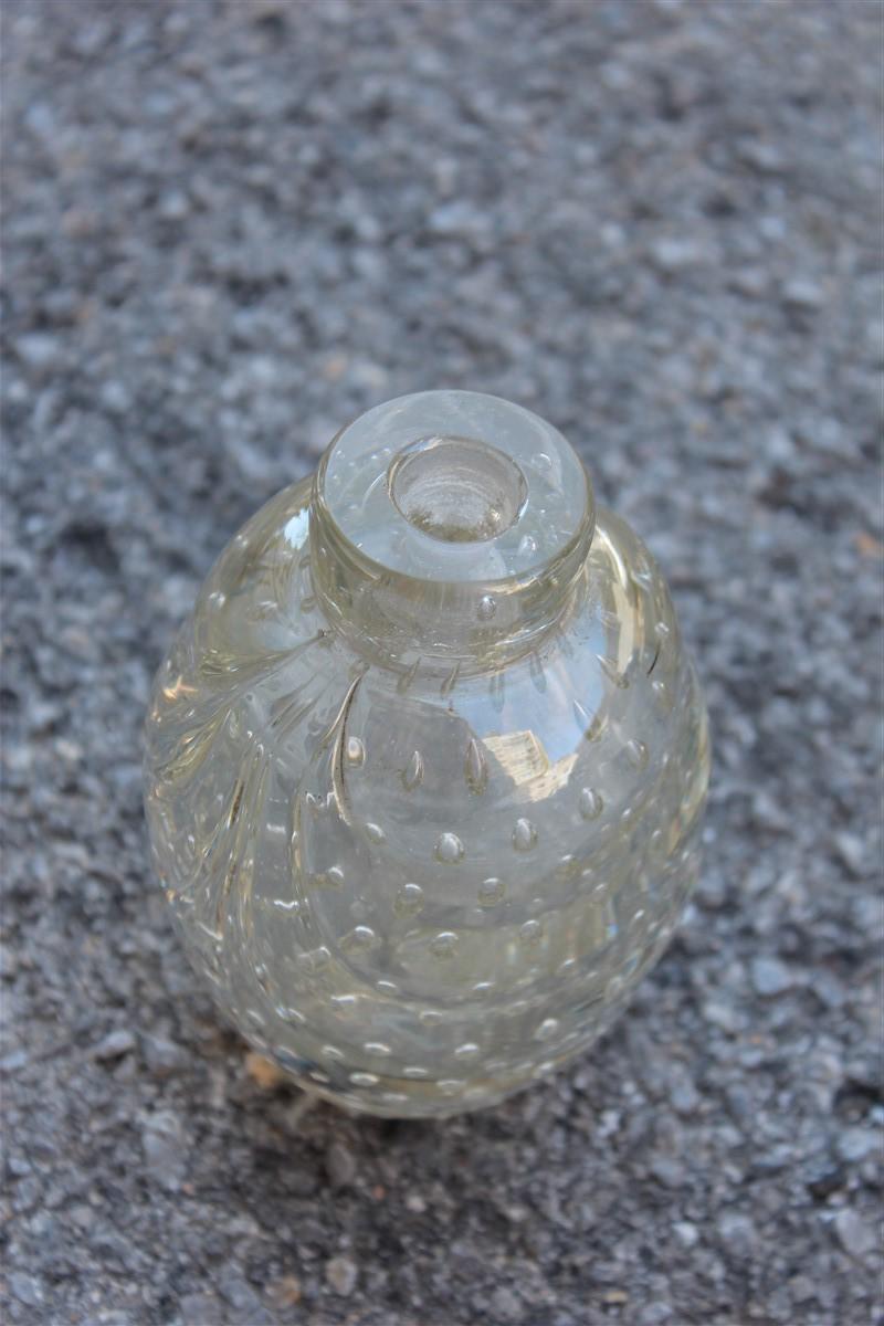 1940 Bottiglia in vetro di Murano con bolle di vetro Design italiano Barovier In condizioni buone in vendita a Palermo, Sicily