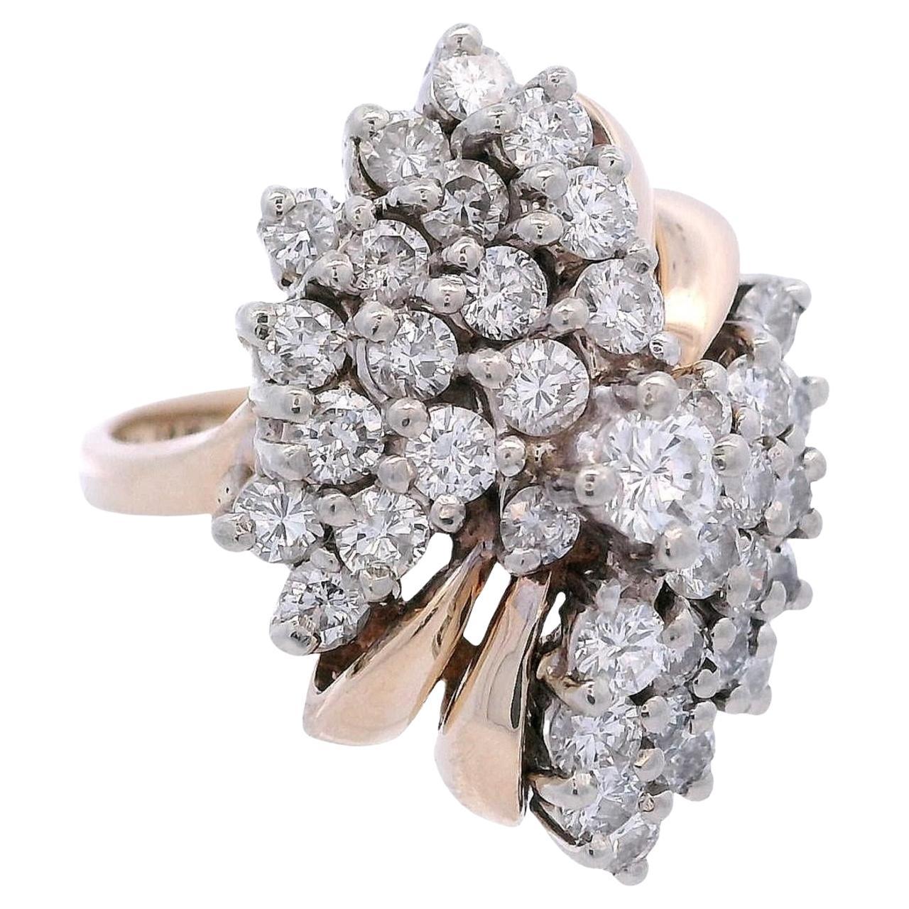 1940 Retro Bague cocktail en or 14kt à deux tons avec 2.02 cts en diamants