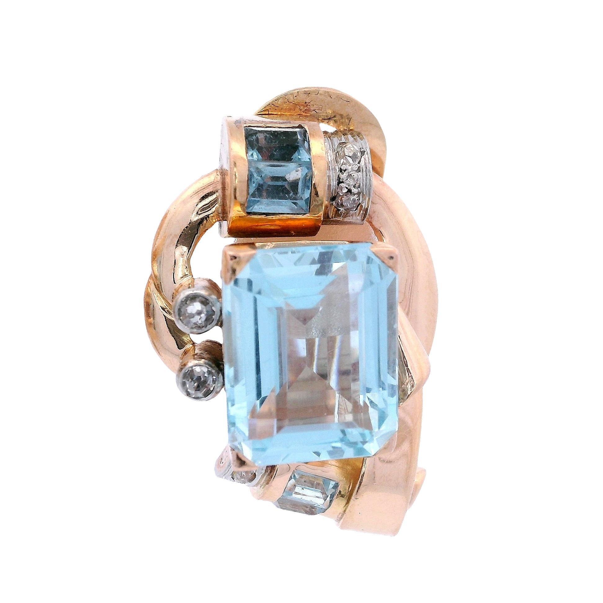 Taglio misto Orecchini a clip in oro giallo 18k retrò del 1940 con acquamarina e diamanti da 15,68 ctw in vendita