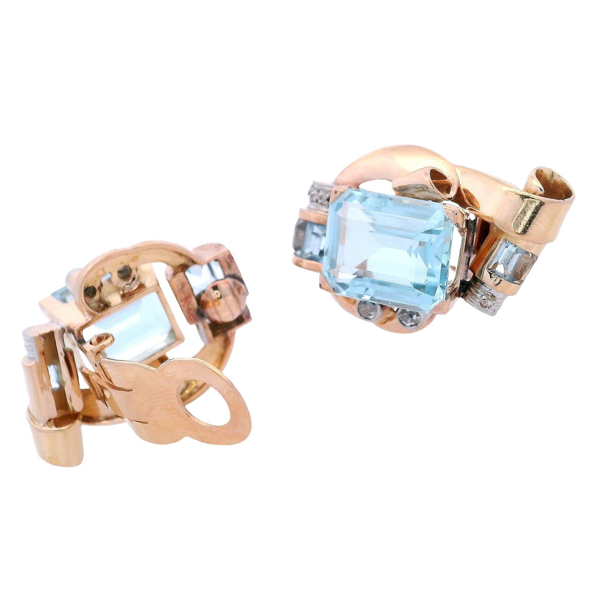 Orecchini a clip in oro giallo 18k retrò del 1940 con acquamarina e diamanti da 15,68 ctw in vendita 1