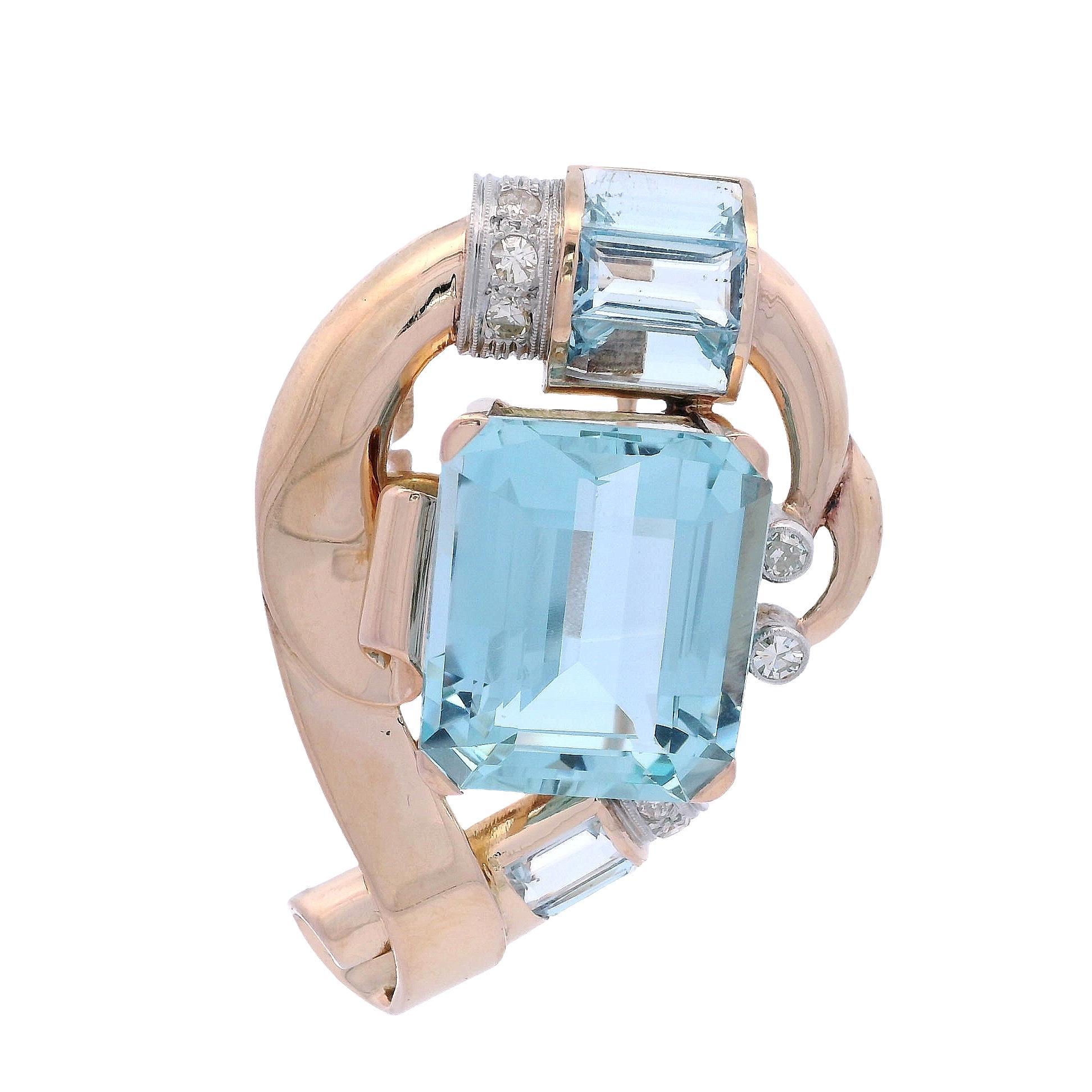 Taglio misto 1940 Clip Doble retrò in oro giallo 18k con 53,16 CTW di acquamarine e diamanti in vendita