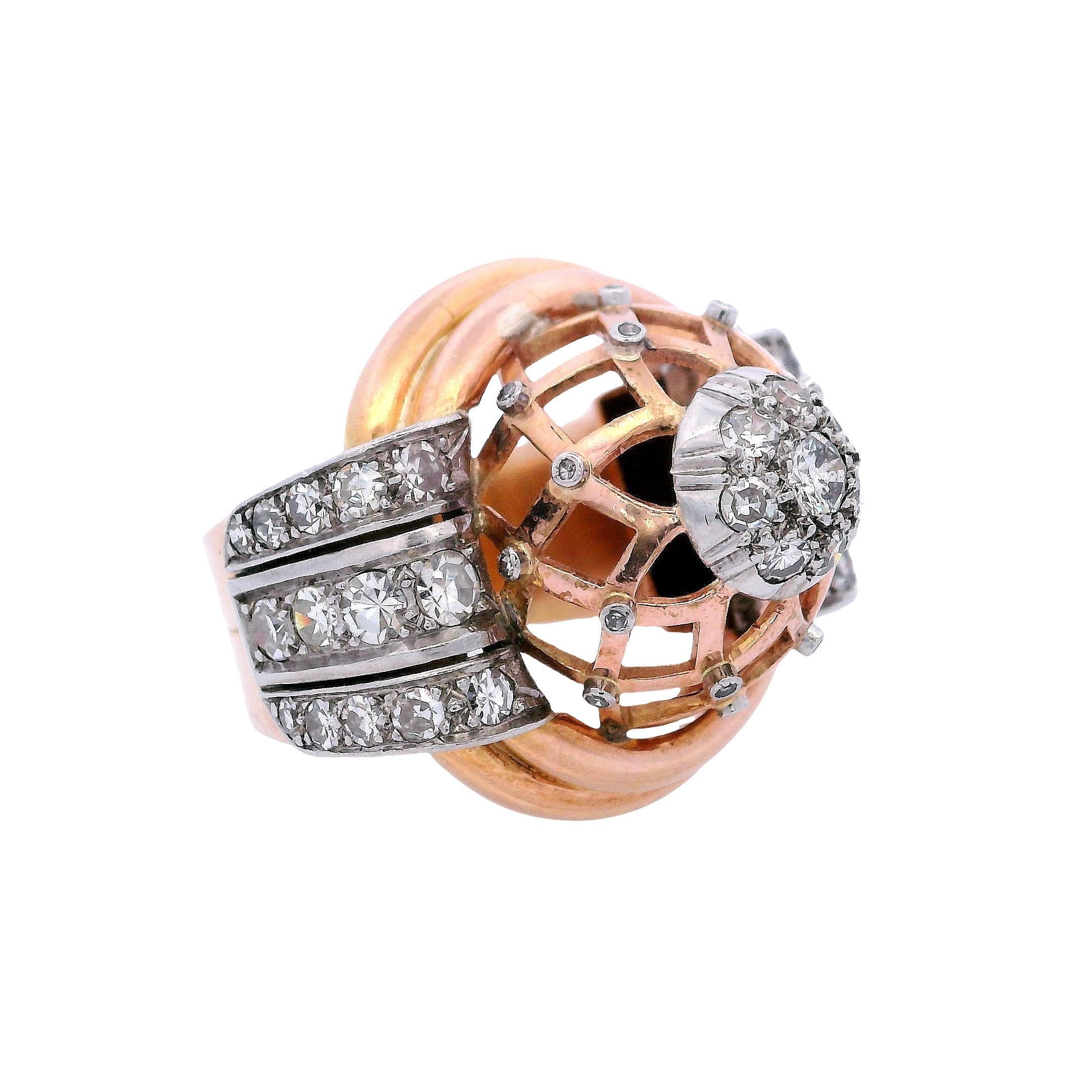 Anello retrò del 1940 in oro 18kt e platino con 1,40 carati in  Diamanti In condizioni buone in vendita a Aventura, FL