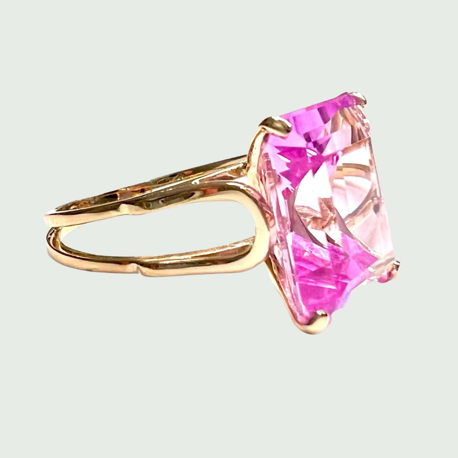 1940 Retro Era with French Pink Spinel Yellow Gold Ring For Sale 1