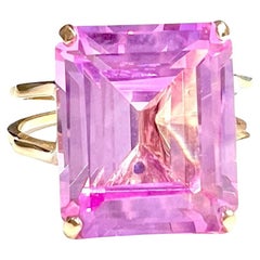 1940 Retro Era with French Pink Spinel Yellow Gold Ring