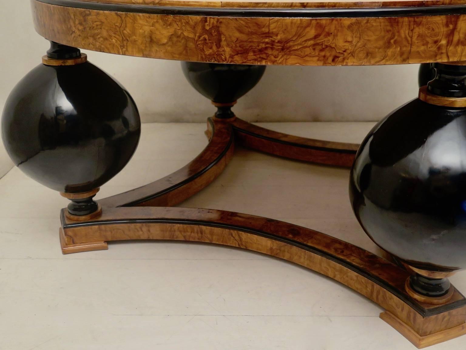 Art Deco Round Ash Wood Italian Sofa Table, 1940 6