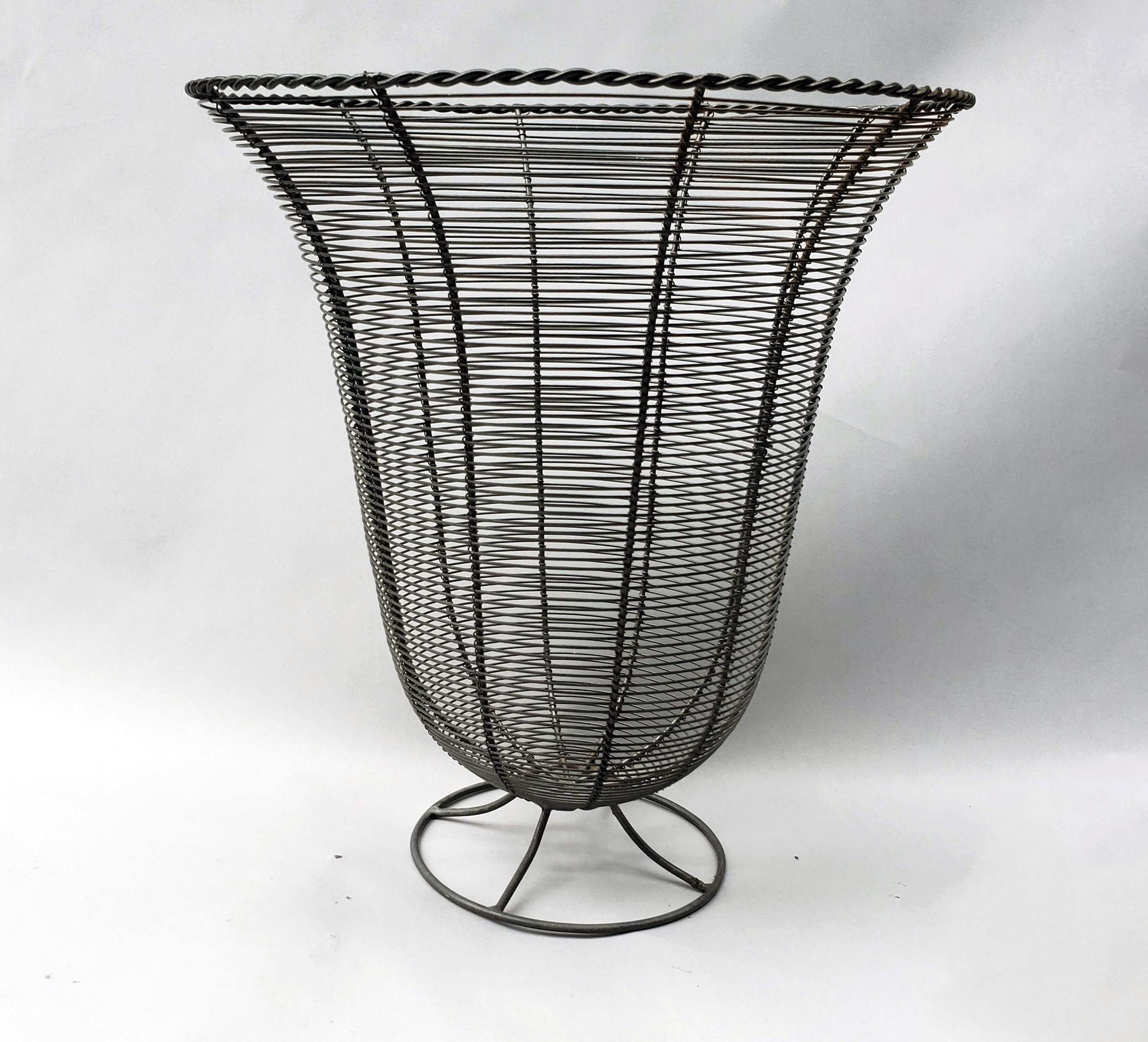 Midcentury 1940s American Wire Waste Basket 4