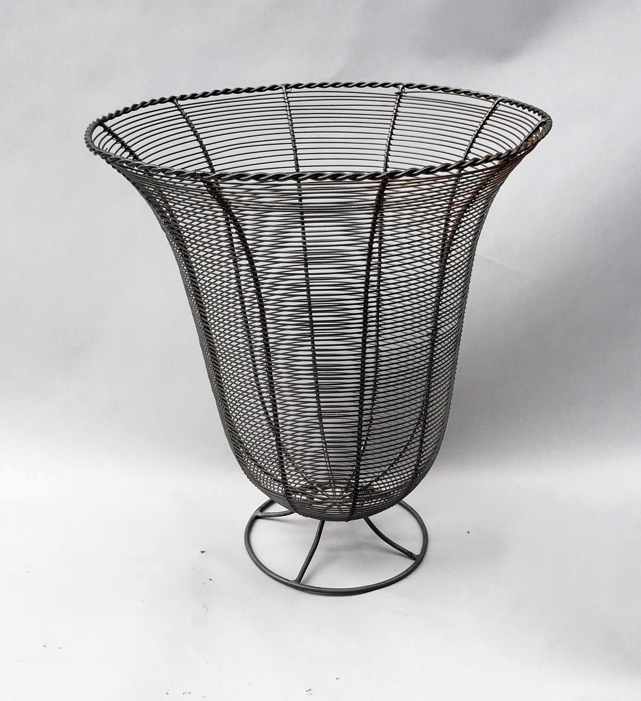 Midcentury 1940s American Wire Waste Basket For Sale 9