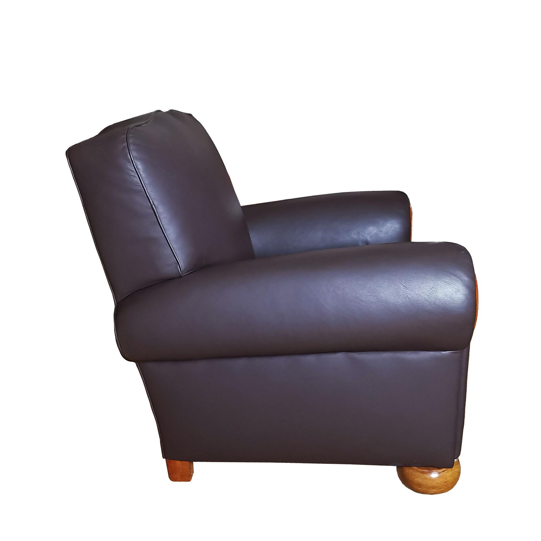 Big Mid-Century Modern Club Armchair, Wood and Chocolate Leather - Belgium In Good Condition For Sale In Girona, Girona