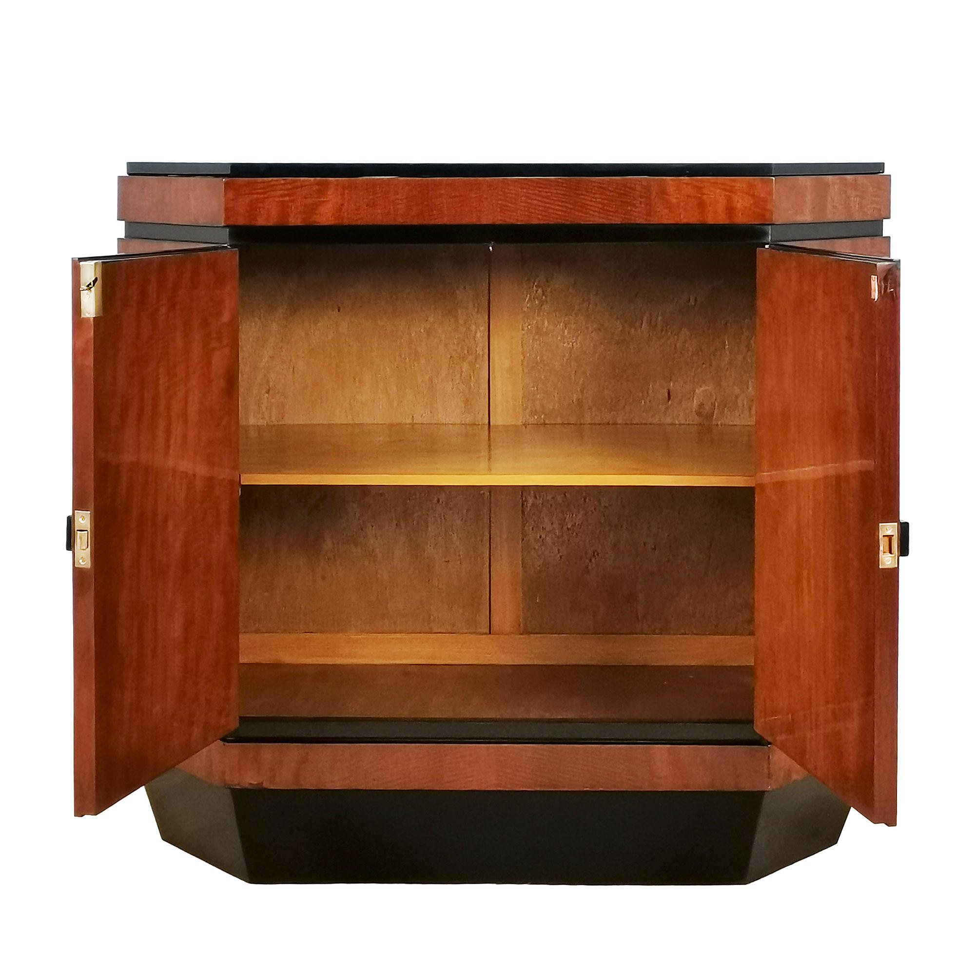 Mid-20th Century Art Deco Cubist Cabinet with Two Doors in Mahogany, Brass, Opaline - Barcelona For Sale