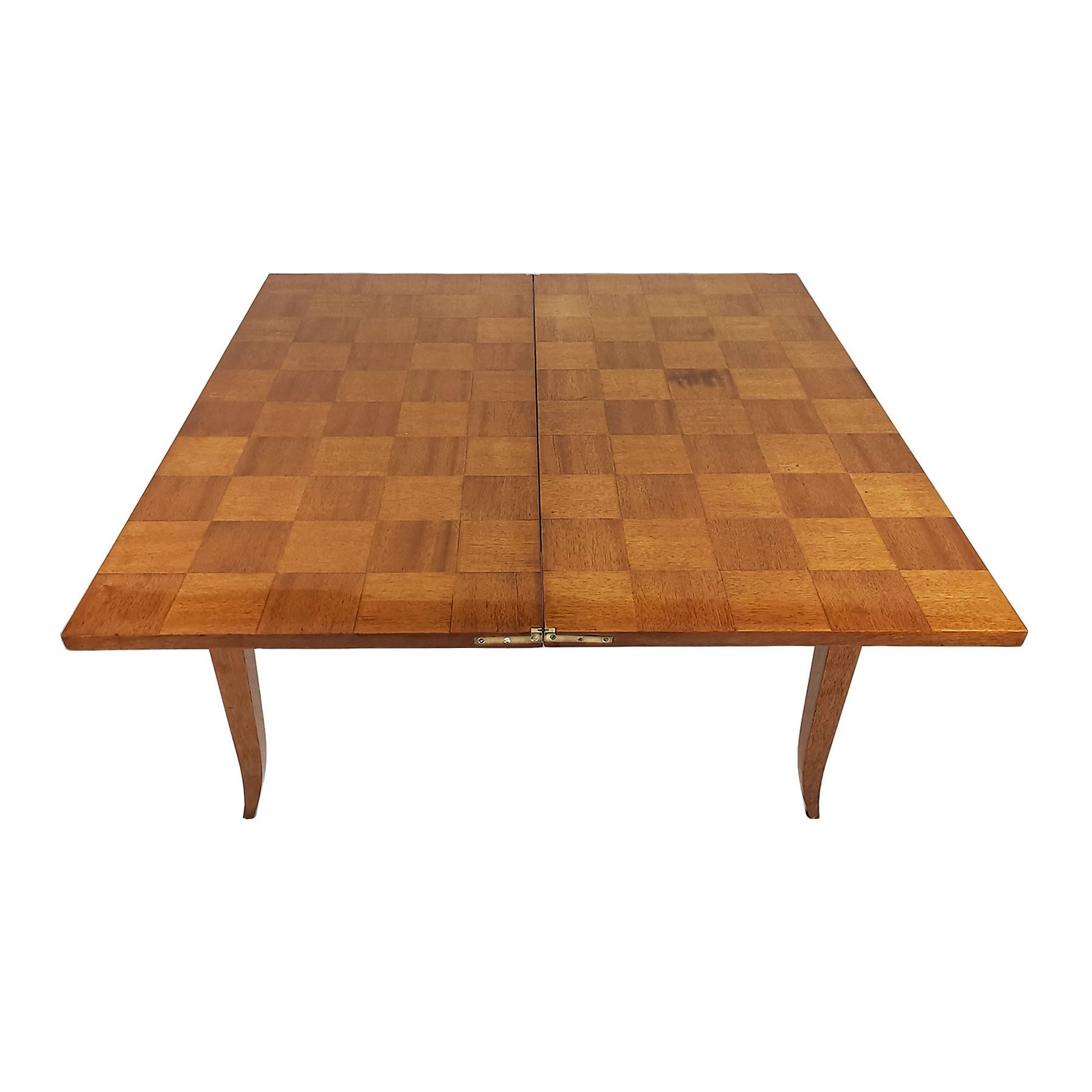 Table de jeu moderne du milieu du siècle en acajou clair avec double plateau à rabat - France en vente 3