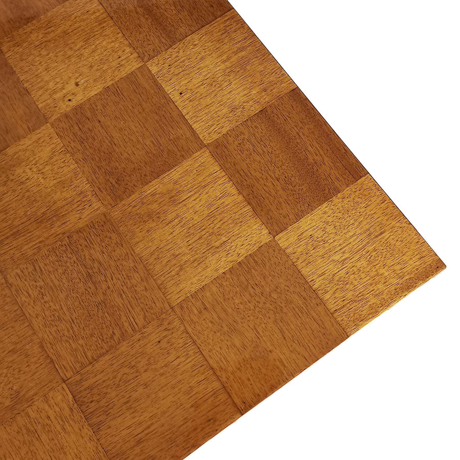 Table de jeu moderne du milieu du siècle en acajou clair avec double plateau à rabat - France en vente 5