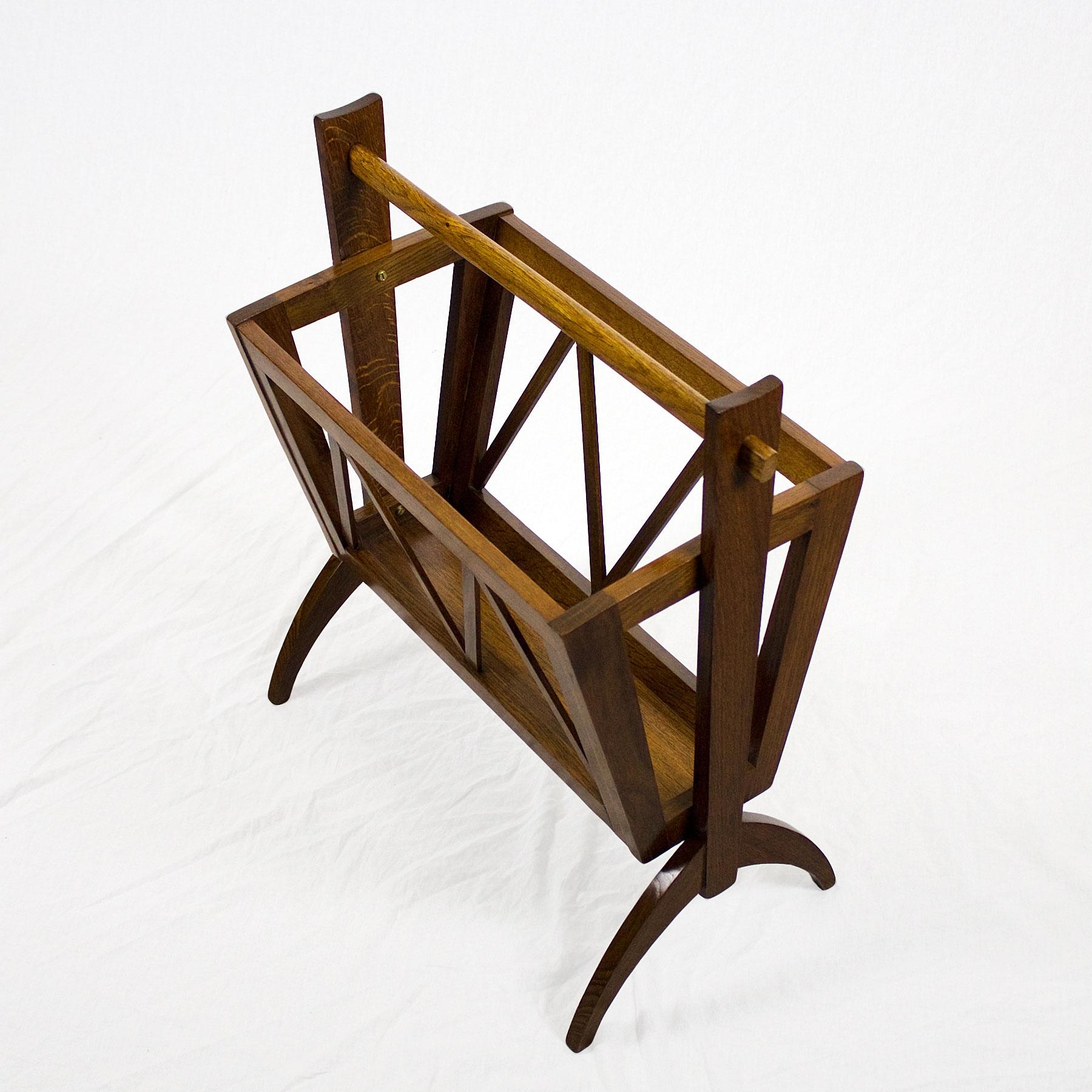 French Mid-Century Modern Magazine Rack in Solid Oak -  France For Sale