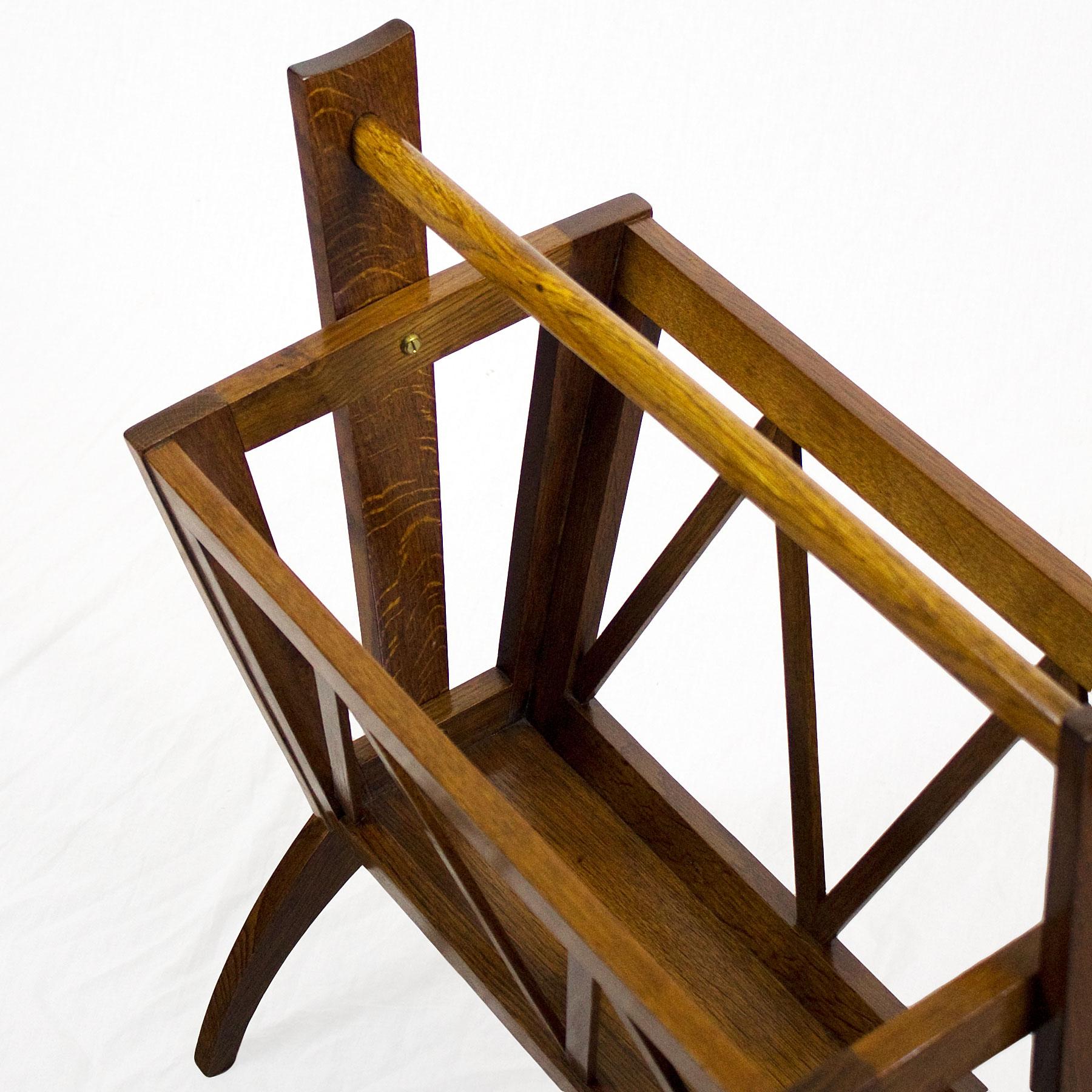 Mid-20th Century Mid-Century Modern Magazine Rack in Solid Oak -  France For Sale