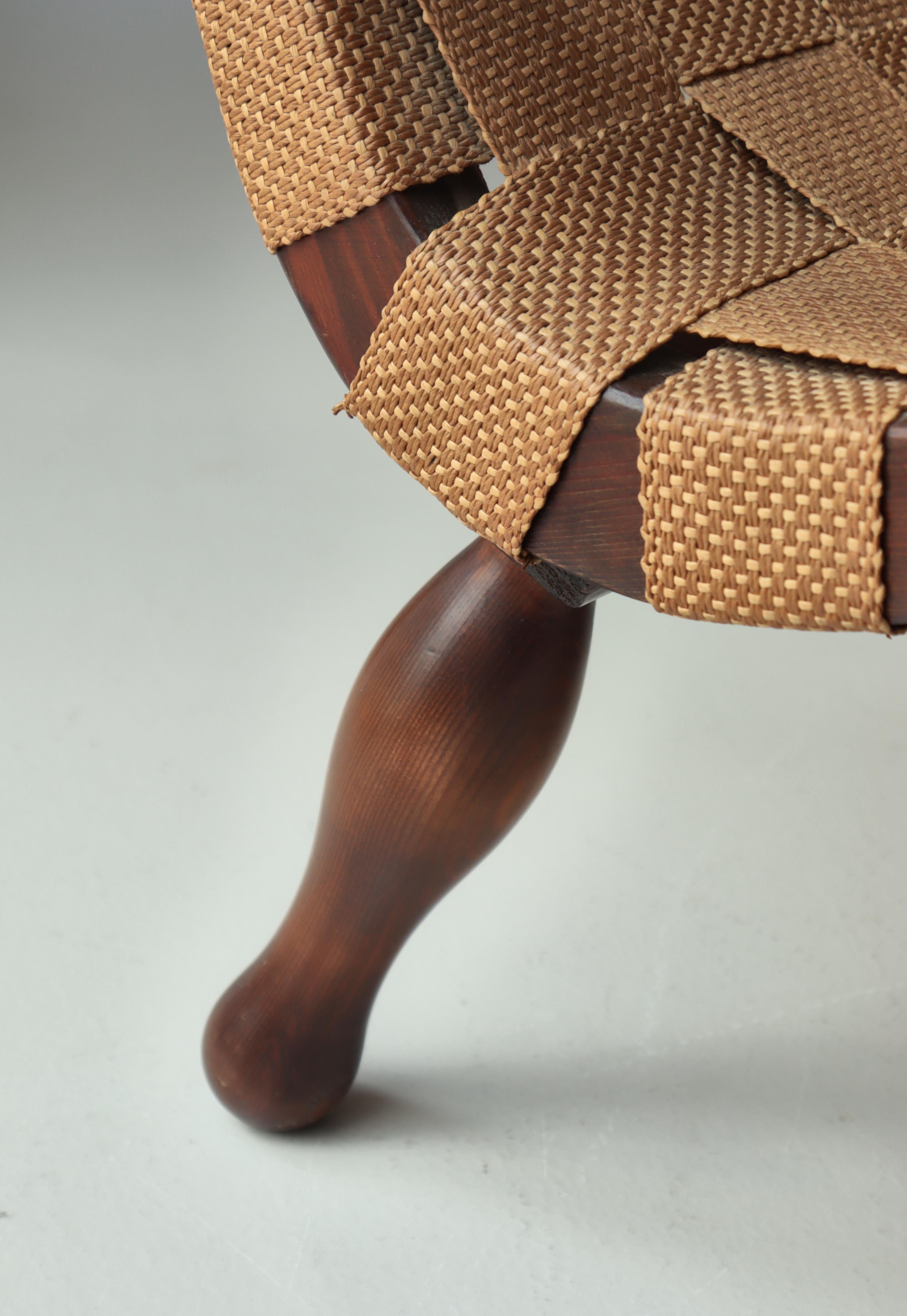 Juego de 1940 de sillas de salón de madera de pino y silla de montar de un ebanista sueco en venta 4