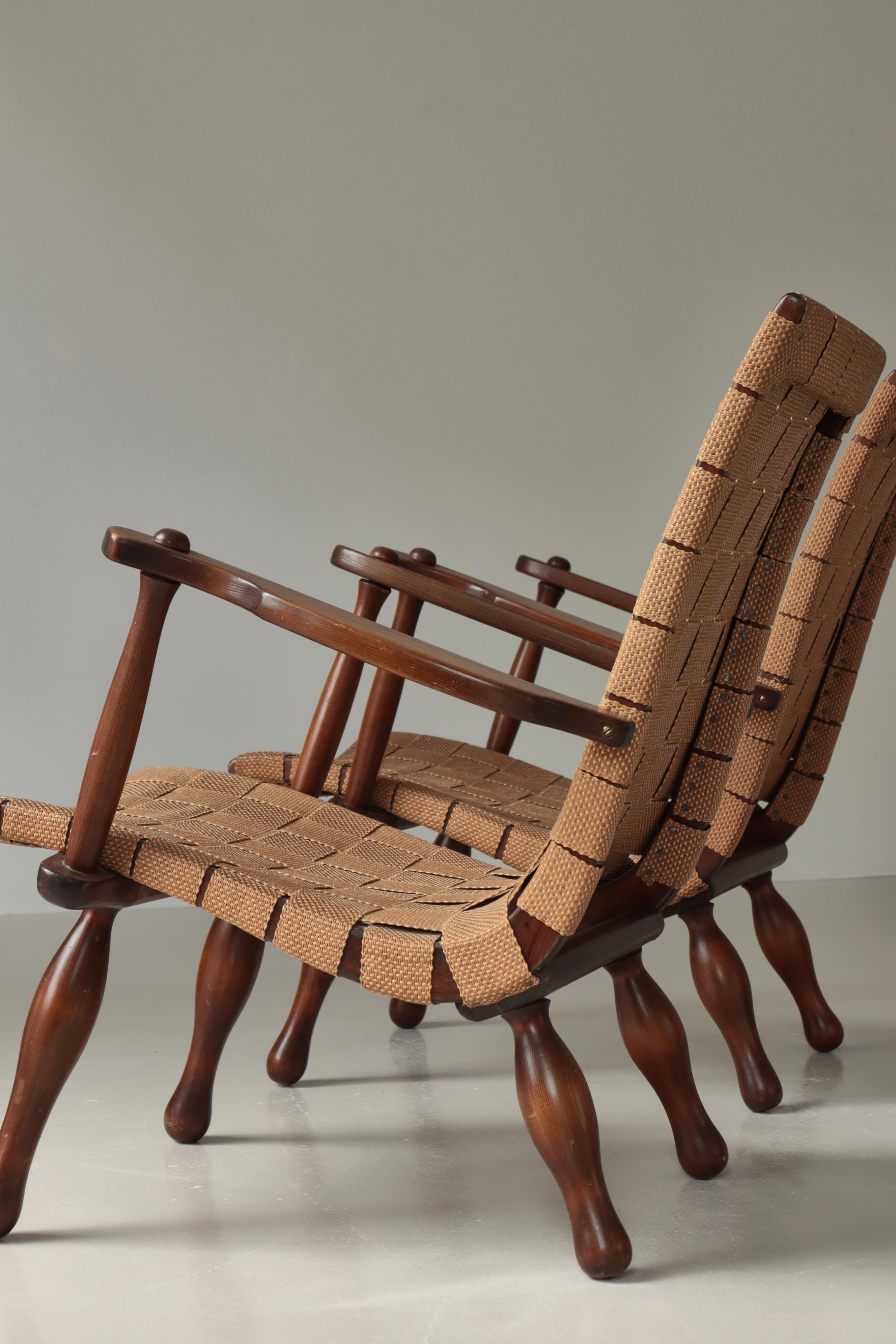 Juego de 1940 de sillas de salón de madera de pino y silla de montar de un ebanista sueco Escandinavo moderno en venta