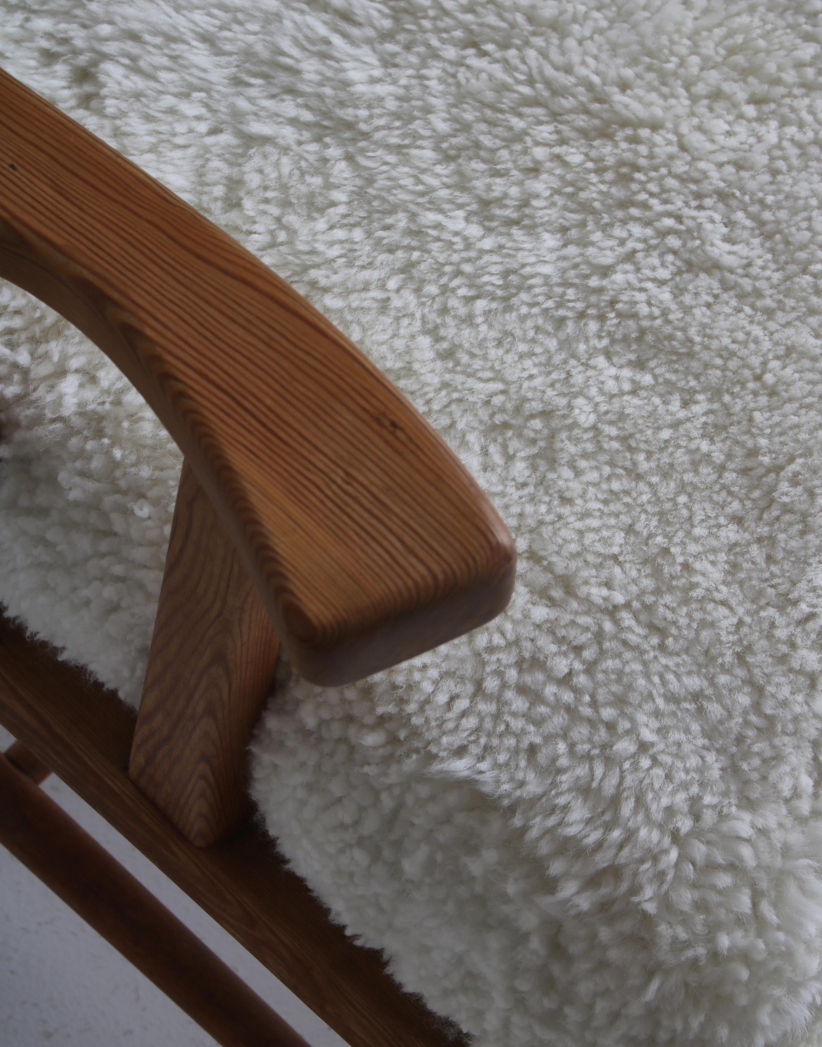 1940´s Set of Pinewood & Sheepskin Lounge Chairs by Swedish Cabinetmaker 6