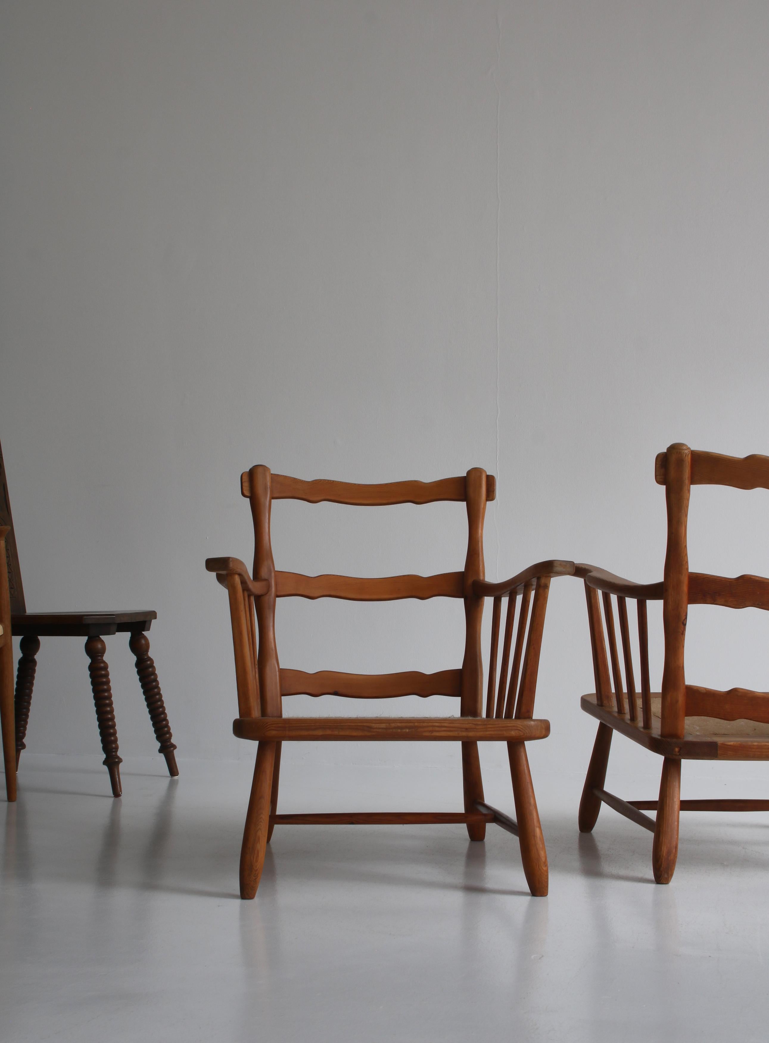 1940´s Set of Pinewood & Sheepskin Lounge Chairs by Swedish Cabinetmaker For Sale 12