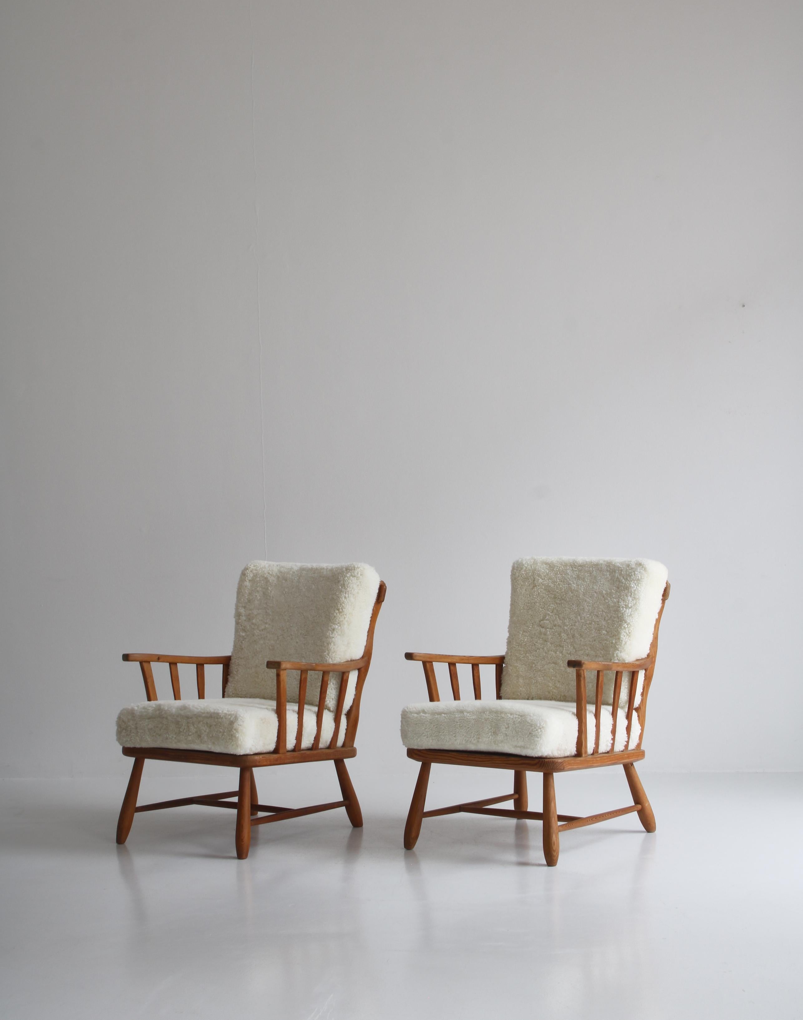 Mid-20th Century 1940´s Set of Pinewood & Sheepskin Lounge Chairs by Swedish Cabinetmaker For Sale